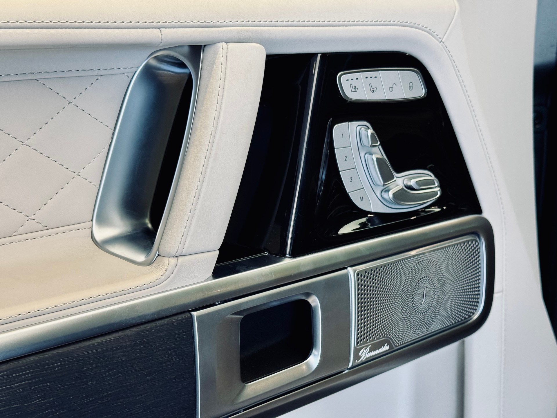 MERCEDES-BENZ G 63 AMG 9G-Tronic-image-15
