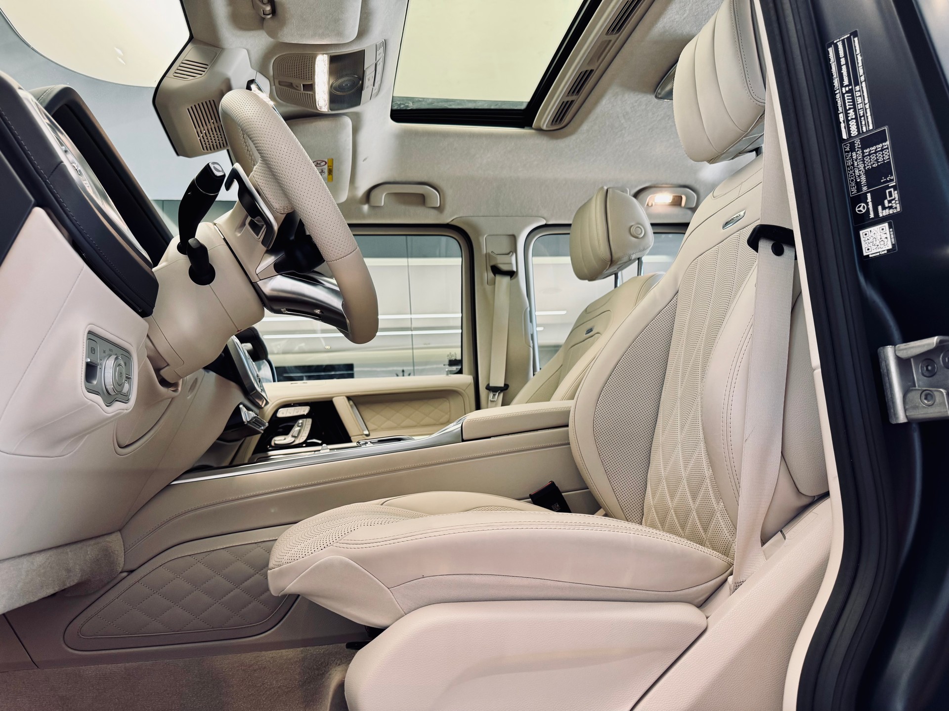 MERCEDES-BENZ G 63 AMG 9G-Tronic-image-13