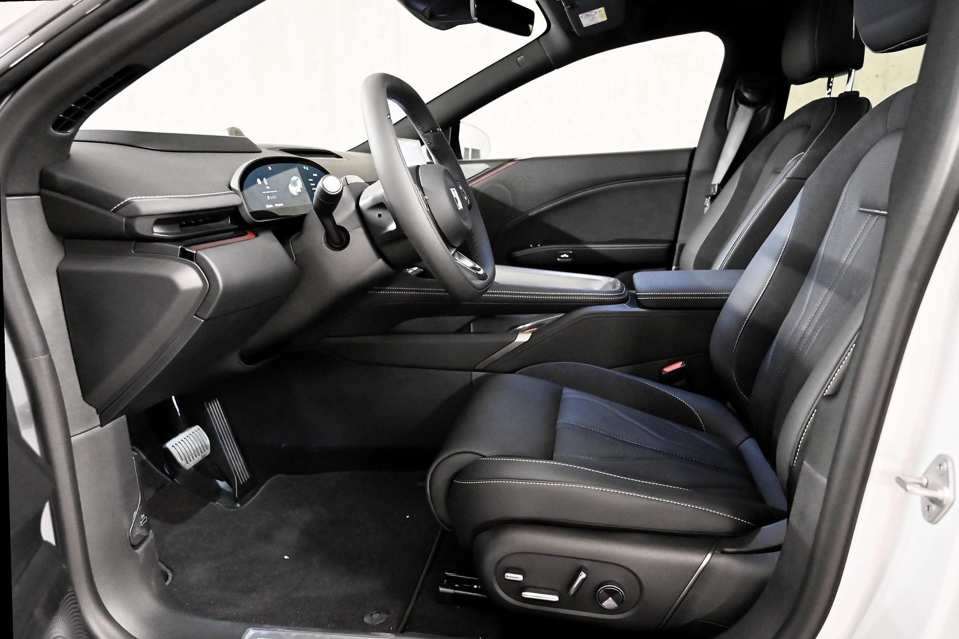 ZEEKR 7GT Privilege AWD-image-11