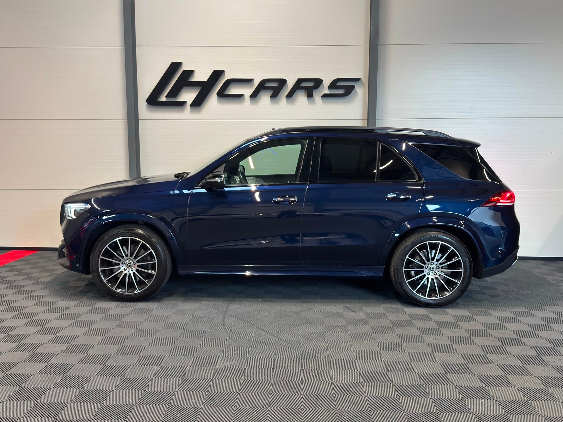 MERCEDES-BENZ GLE 350 d AMG Line 4matic-image-1