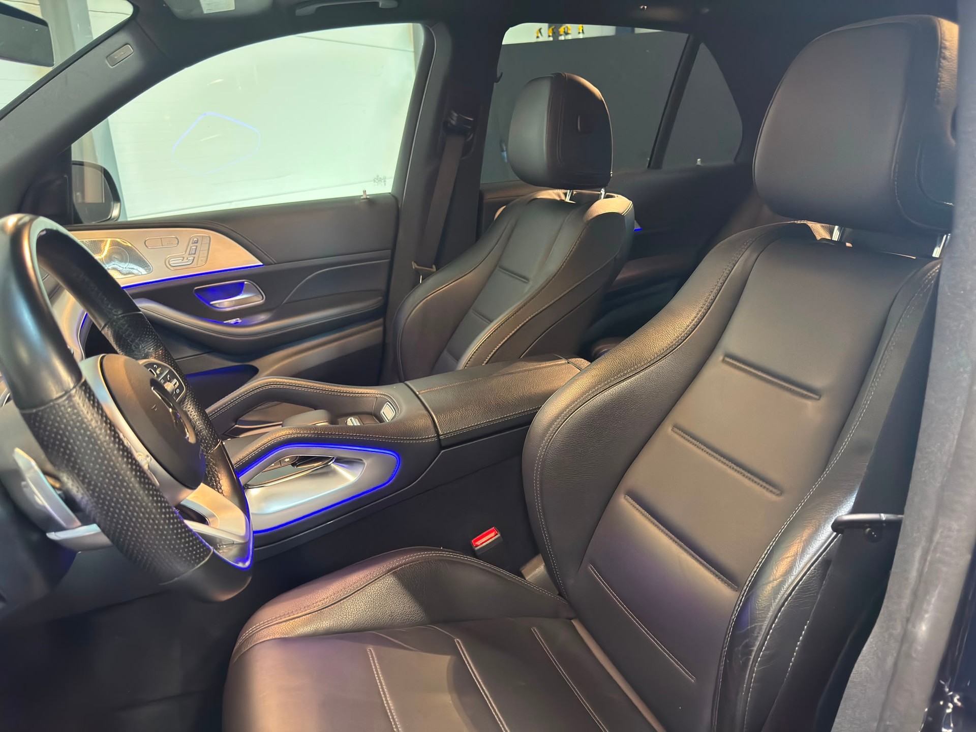 MERCEDES-BENZ GLE 350 d AMG Line 4matic-image-12