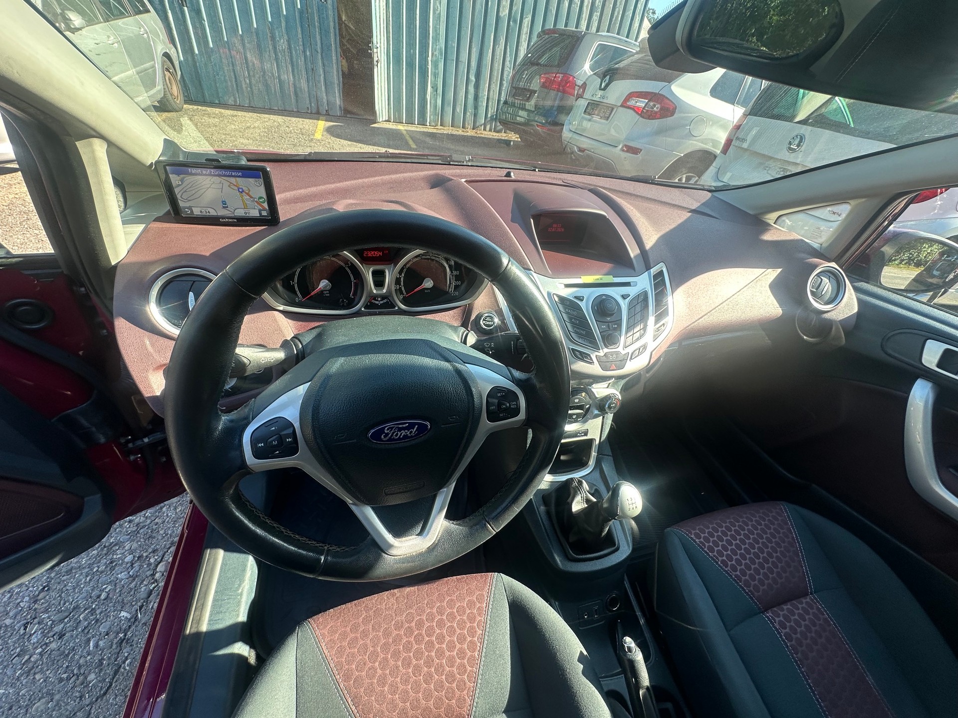 FORD Fiesta 1.6 16V Titanium-image-10