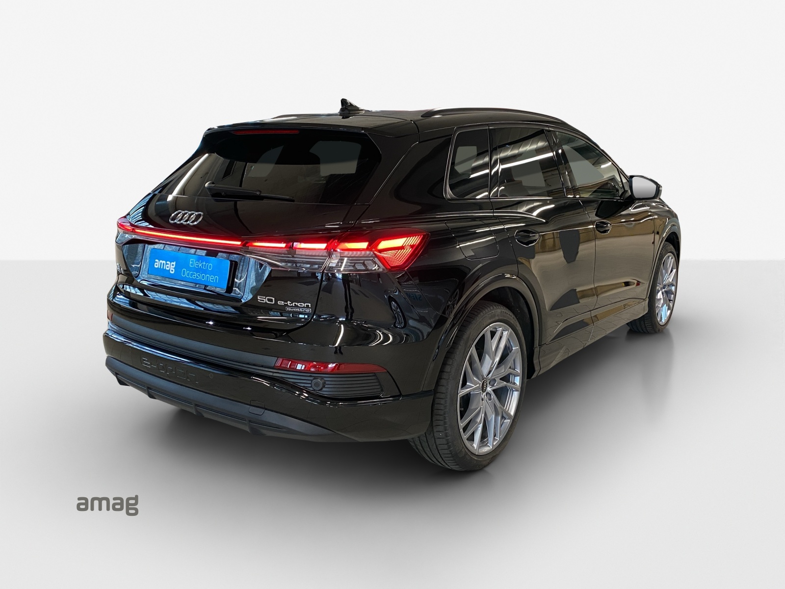 AUDI Q4 e-tron 50 quattro-image-5