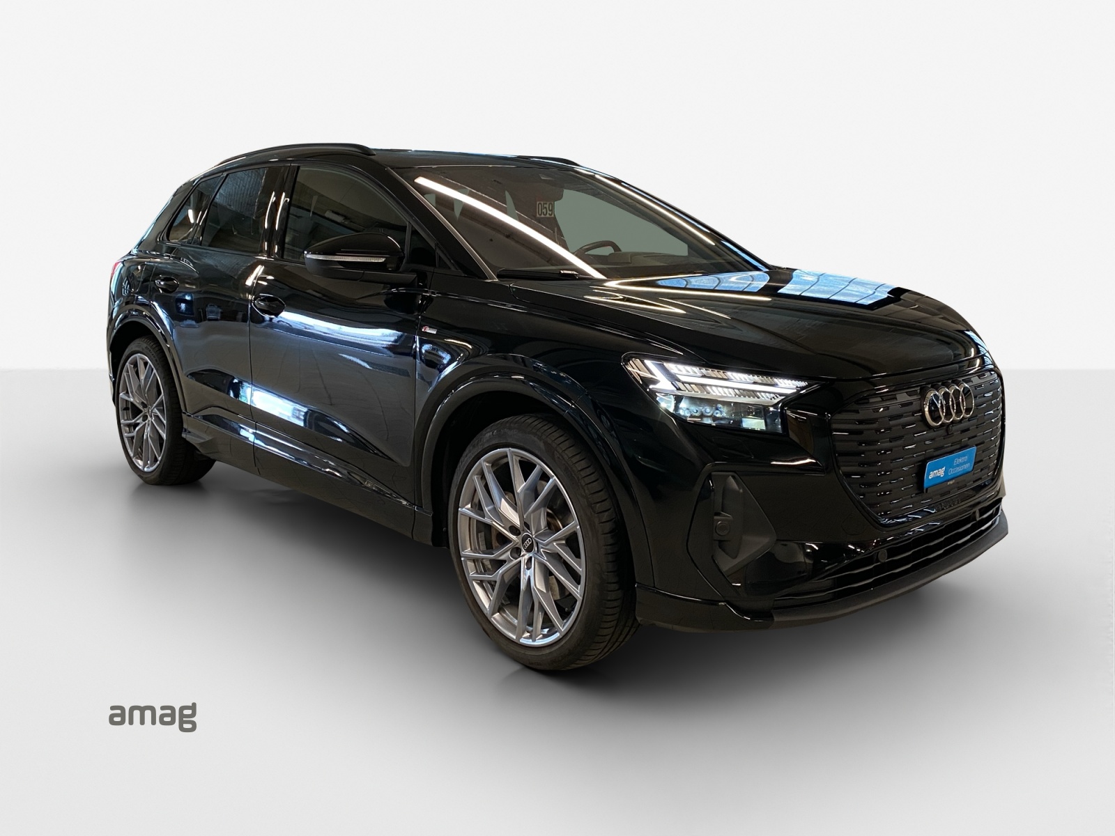 AUDI Q4 e-tron 50 quattro-image-6