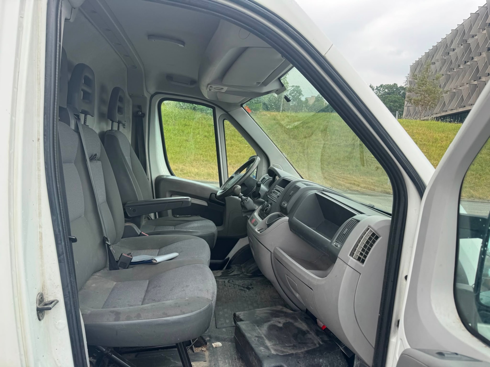PEUGEOT Boxer 2.2 HDI 333 L2H1-image-9