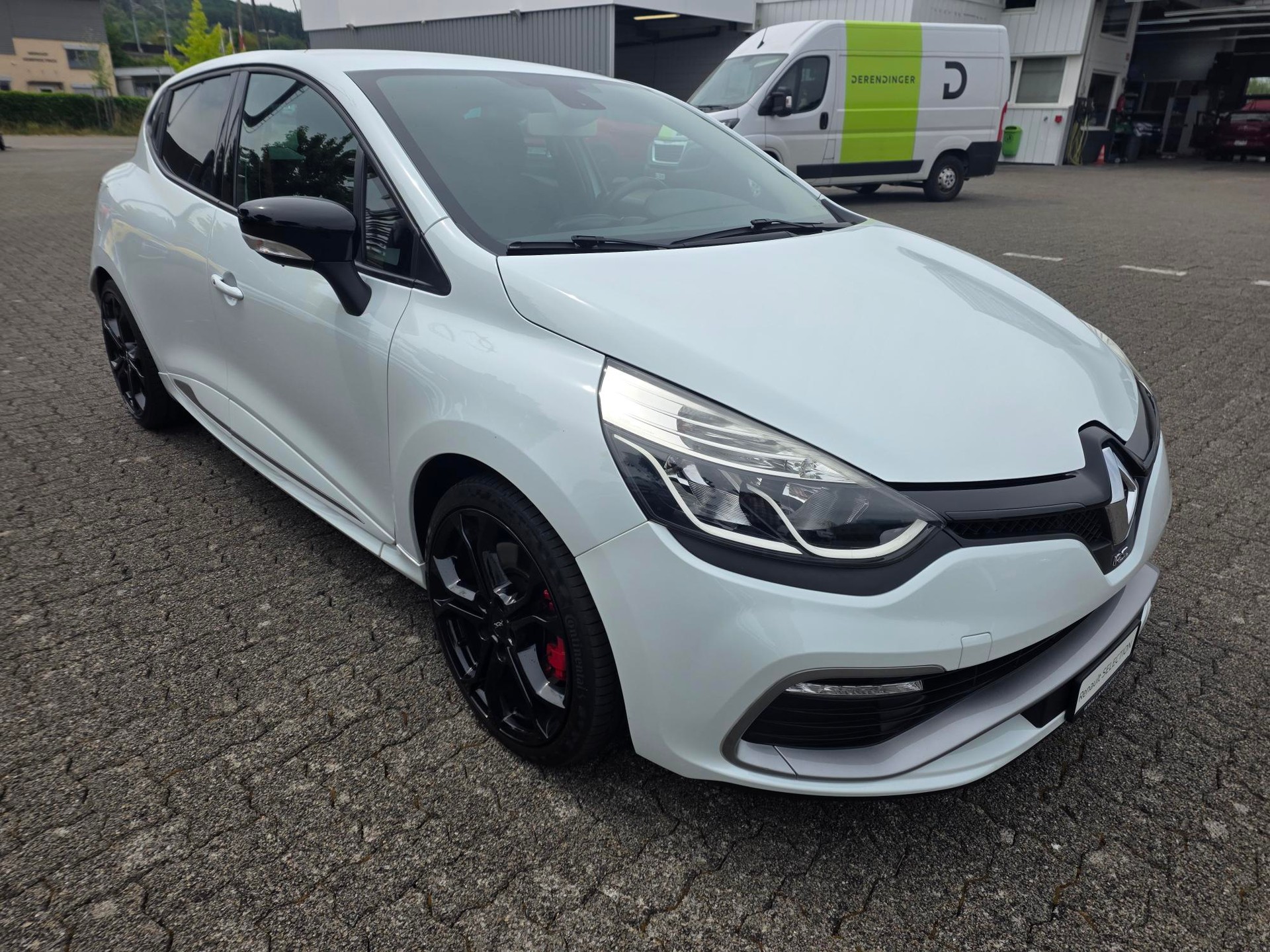 RENAULT Clio Sport 1.6T 16V RS-image-4