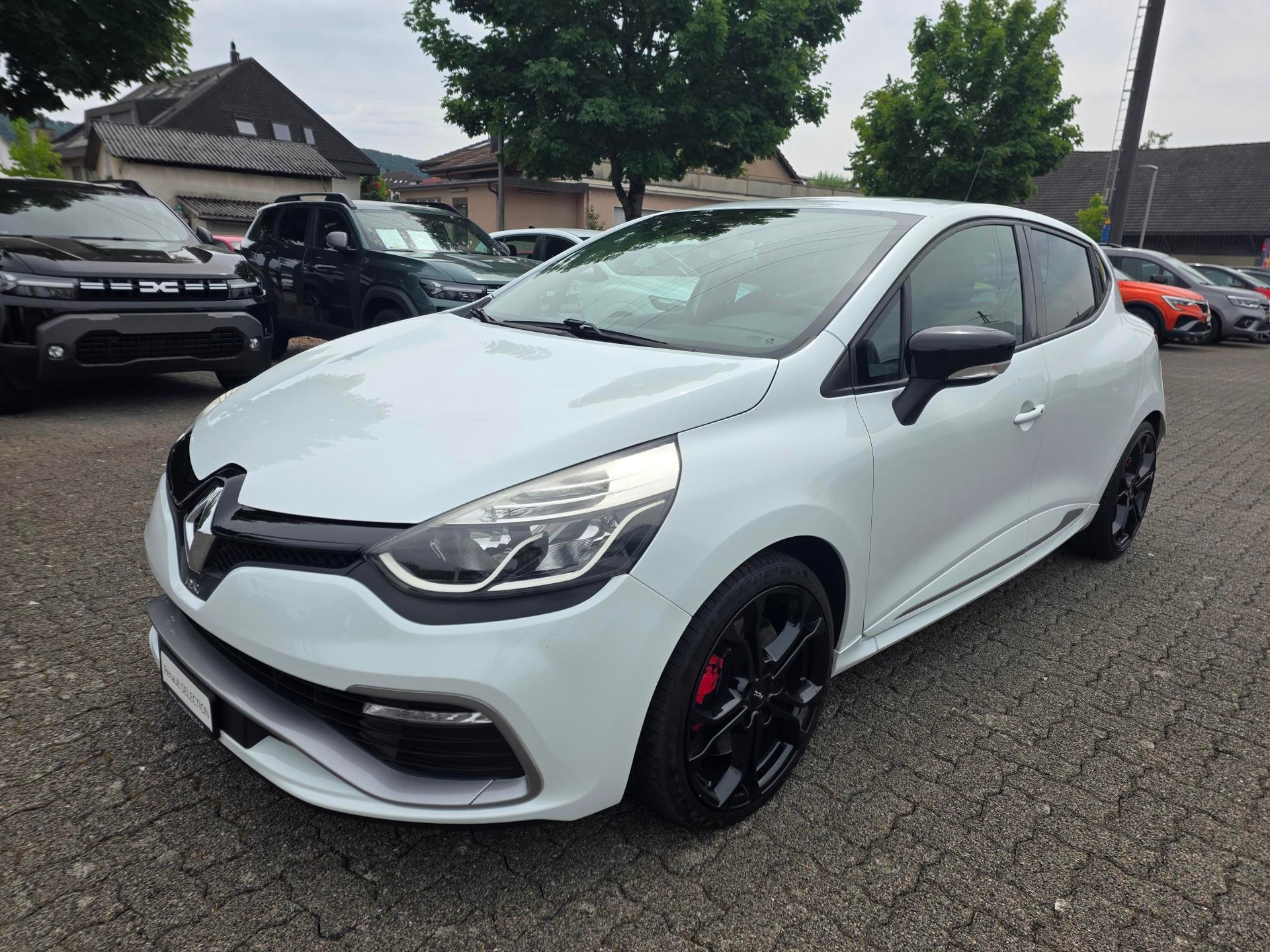 RENAULT Clio Sport 1.6T 16V RS-image-0