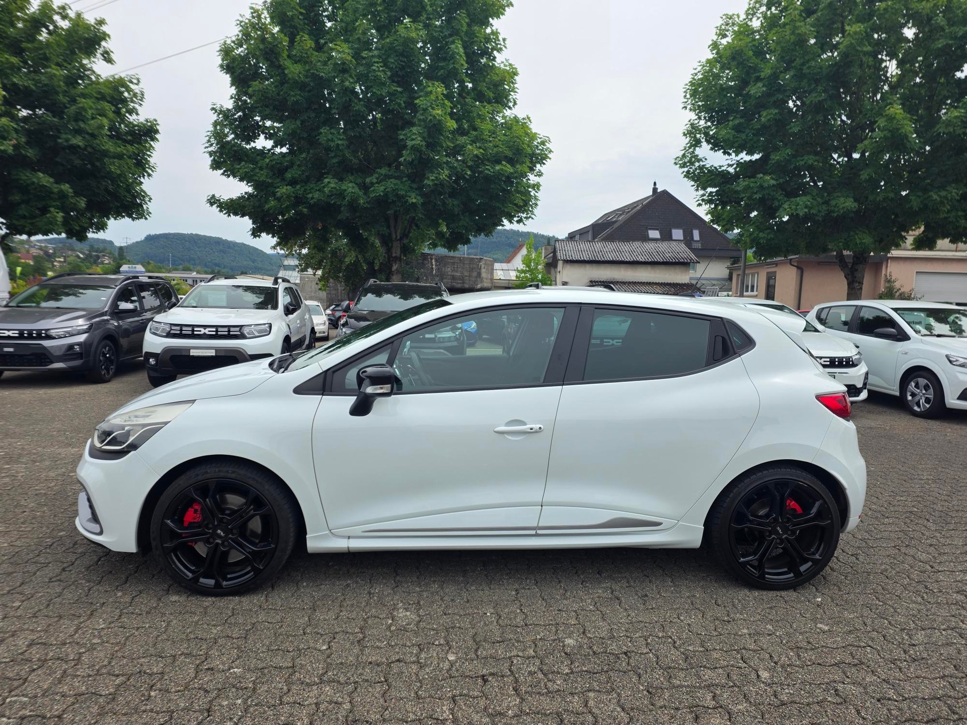RENAULT Clio Sport 1.6T 16V RS-image-1