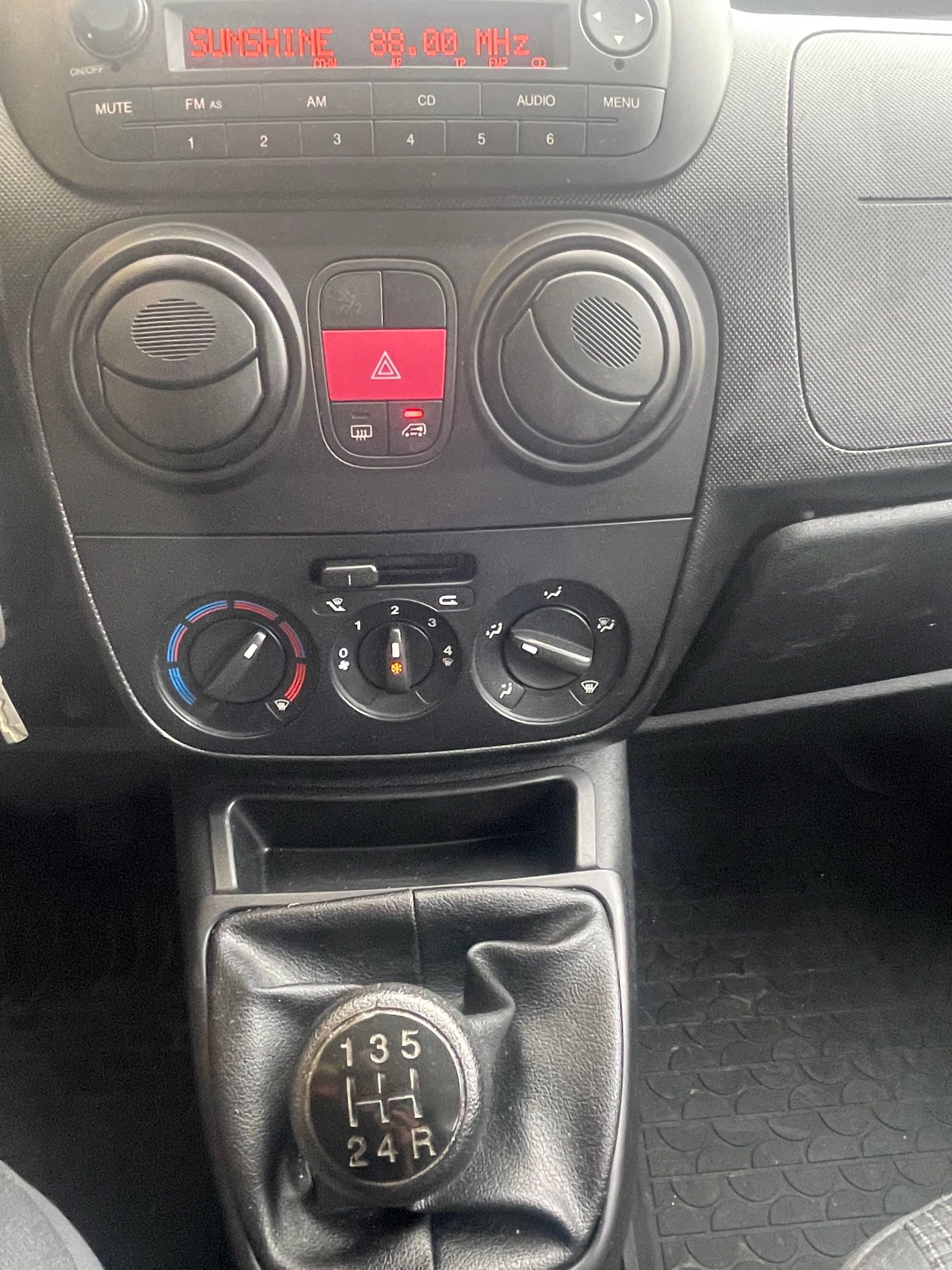 CITROEN Nemo 1.3 BlueHDi-image-9