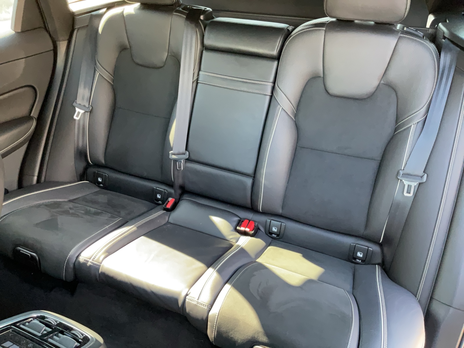 VOLVO XC60 T5 AWD R-Design Geartronic-image-15