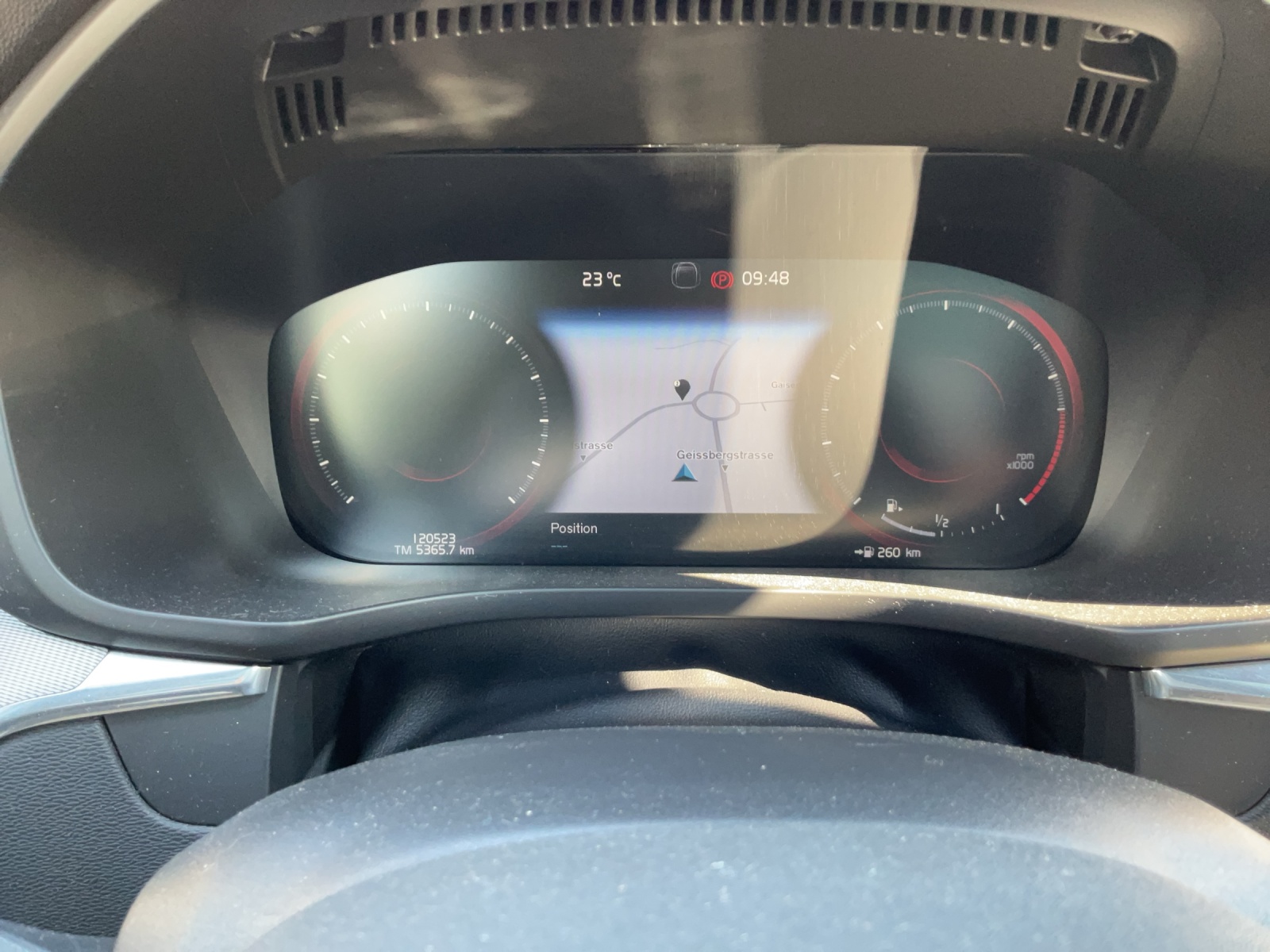 VOLVO XC60 T5 AWD R-Design Geartronic-image-23