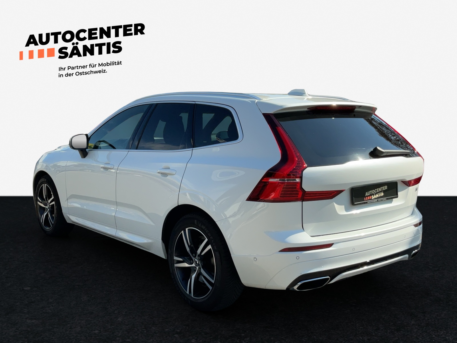 VOLVO XC60 T5 AWD R-Design Geartronic-image-3