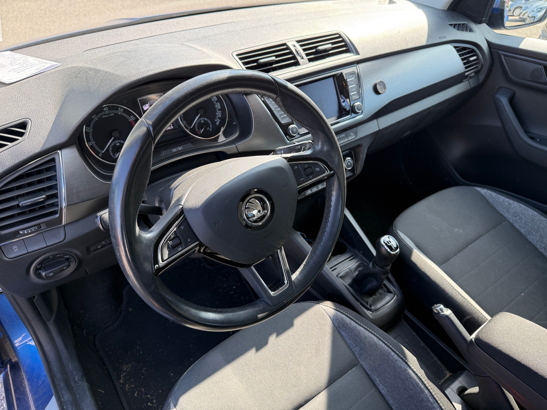 SKODA Fabia 1.0 TSI Drive-image-5