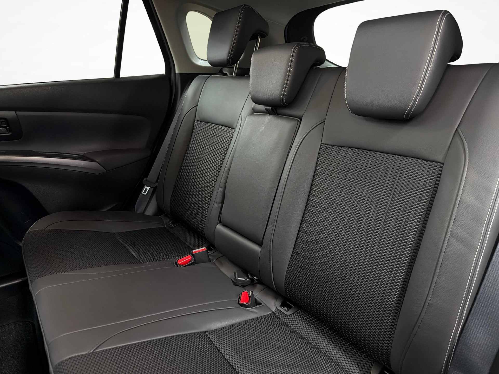 SUZUKI S-Cross 1.4 T Compact Top Hybrid 4x4-image-10