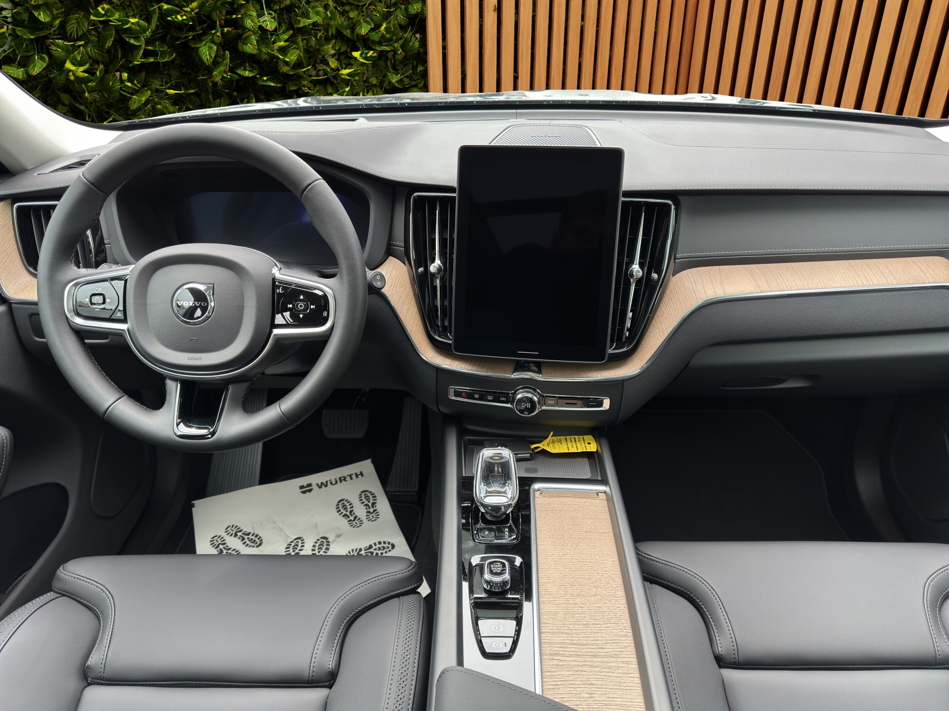 VOLVO XC60 2.0 B5 MH Ultra Dark AWD-image-8