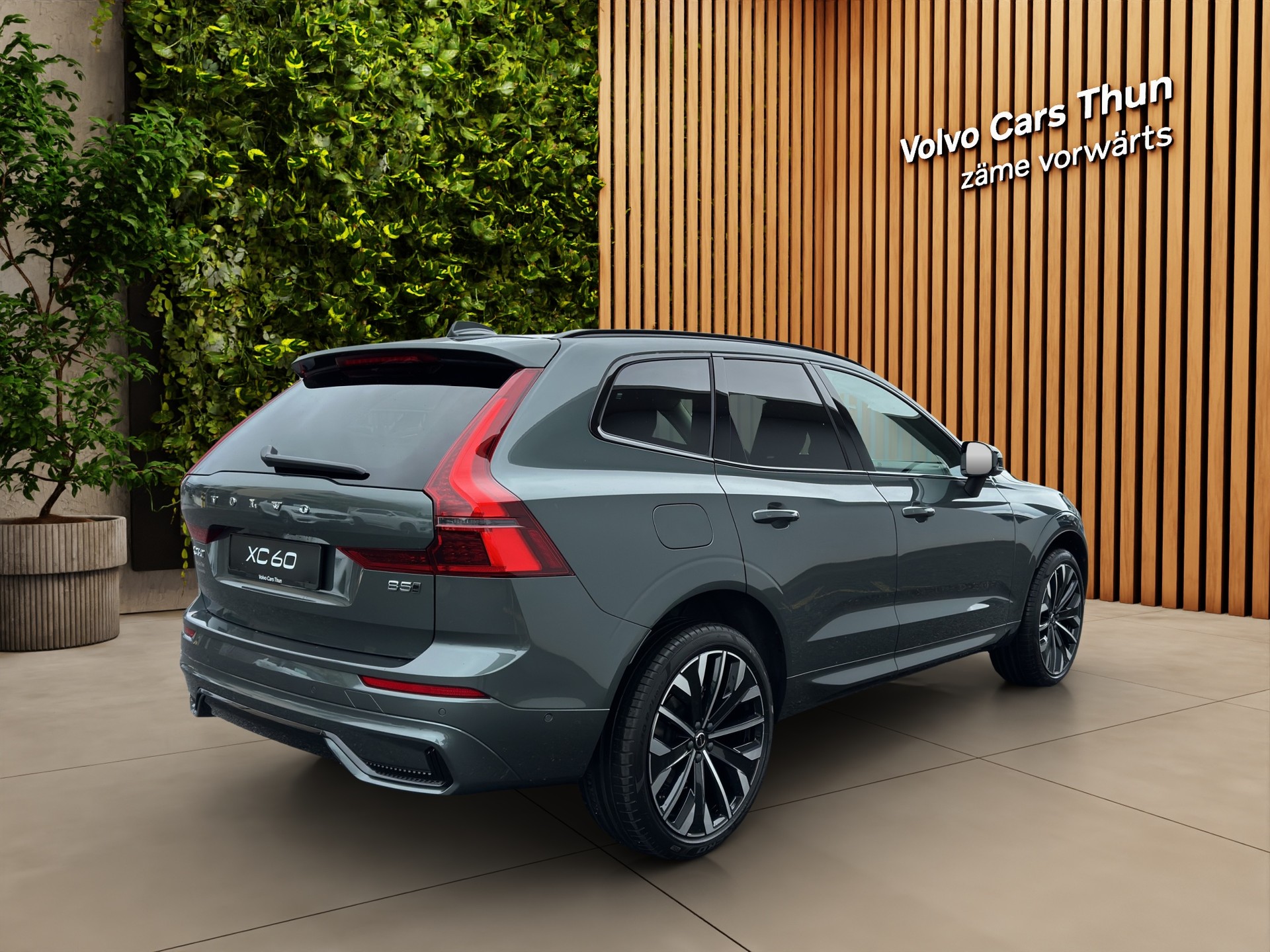VOLVO XC60 2.0 B5 MH Ultra Dark AWD-image-5