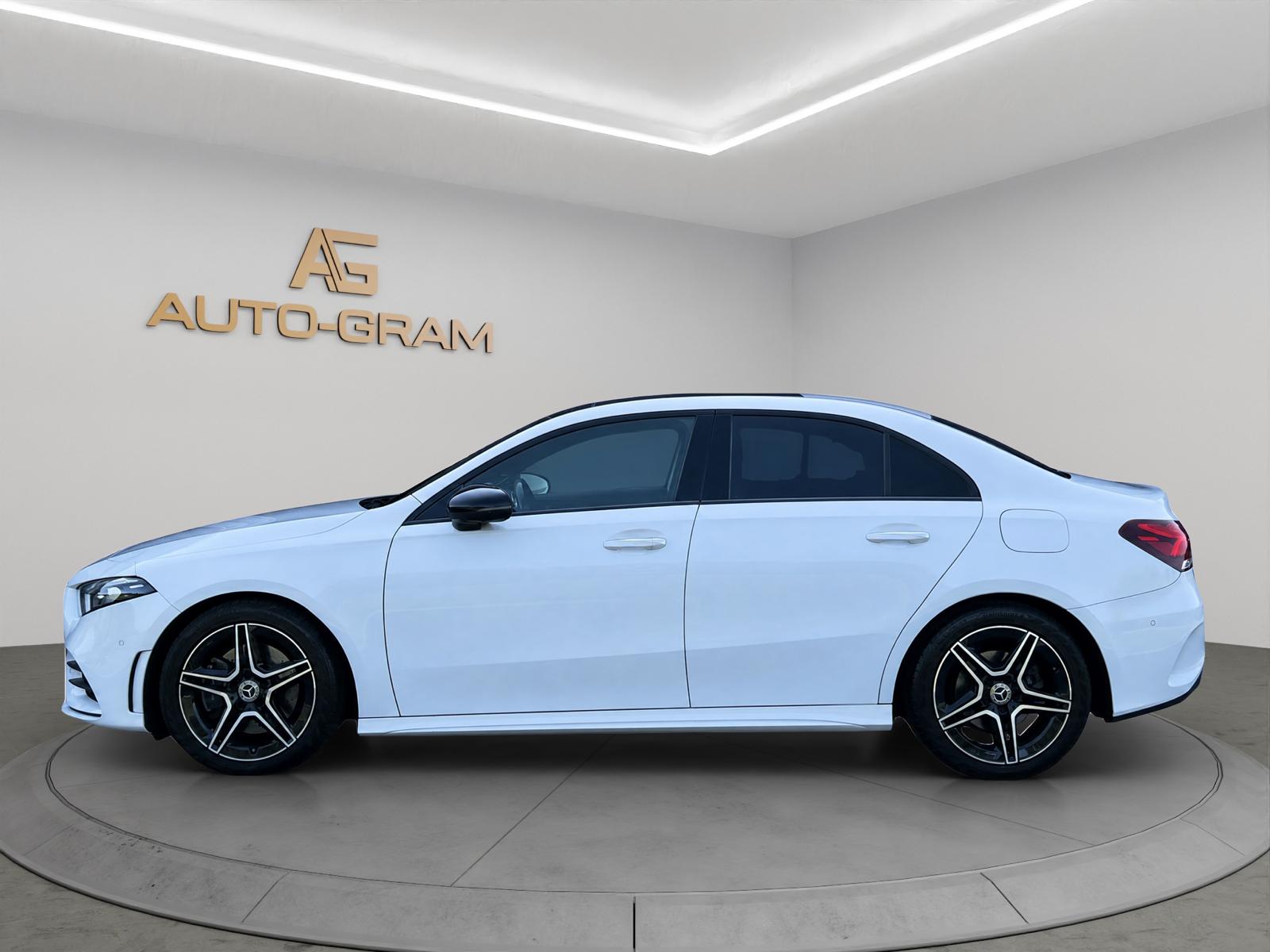 MERCEDES-BENZ A 220 d AMG Line 8G-DCT-image-1