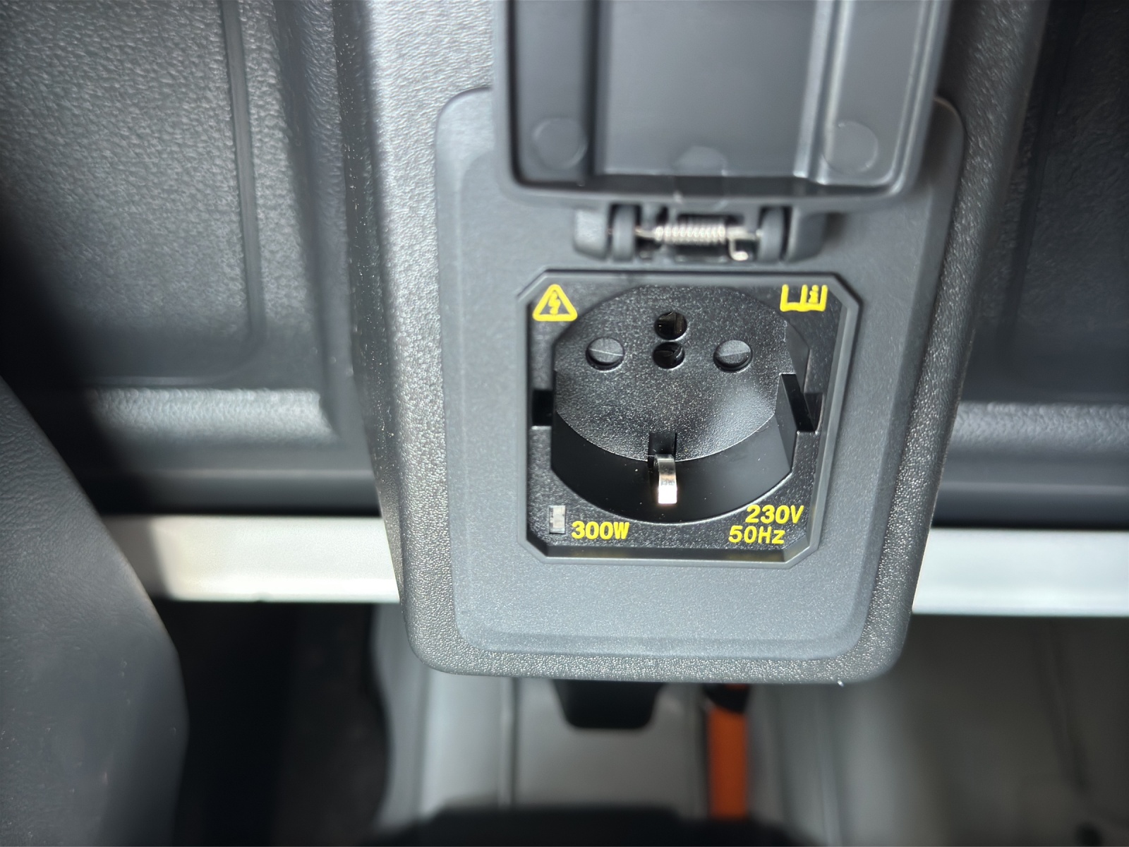 VW Caddy Cargo 2.0TDI Entry-image-14
