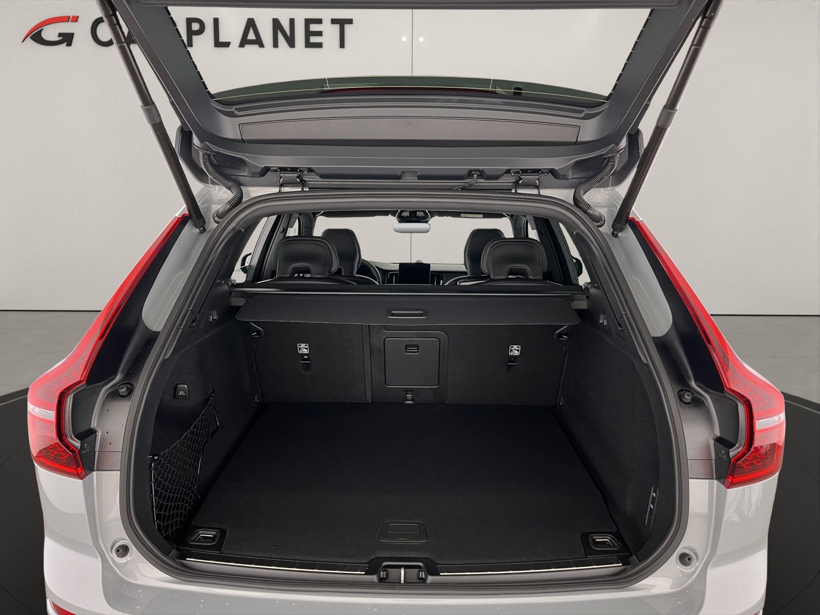 VOLVO XC60 2.0 T6 TE Black Edition eAWD-image-6
