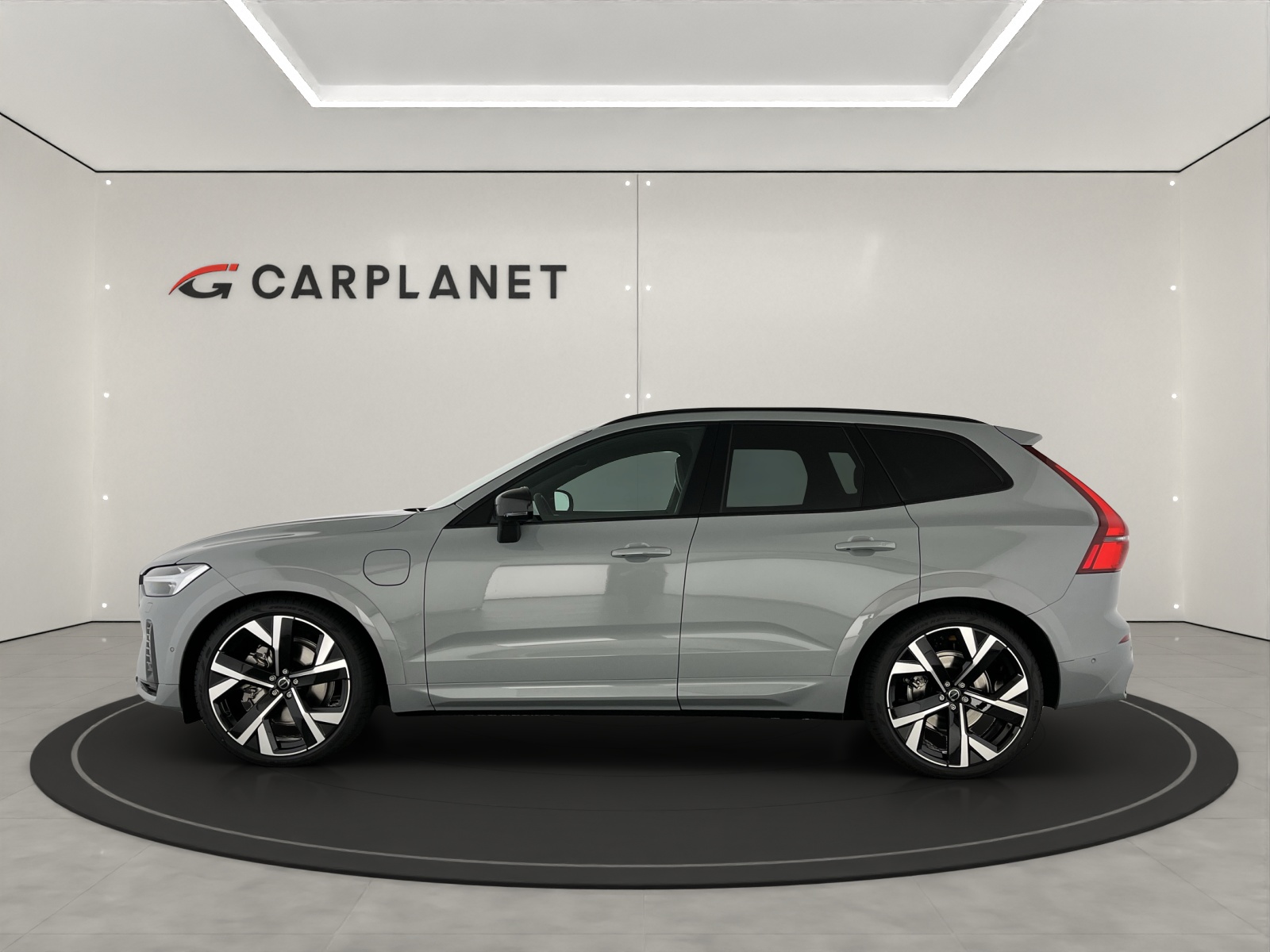 VOLVO XC60 2.0 T6 TE Black Edition eAWD-image-1