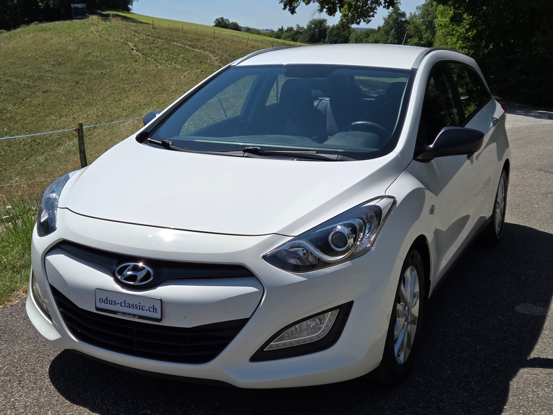 HYUNDAI i30 Wagon 1.4 Comfort-image-0