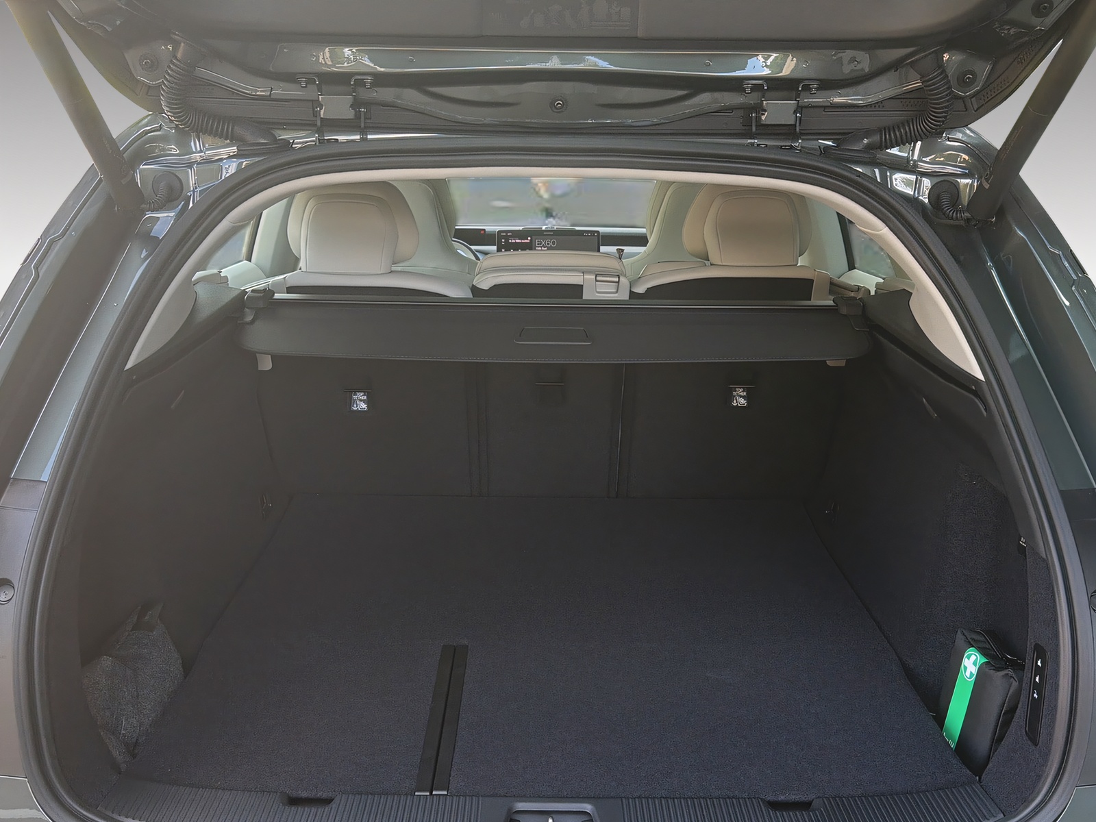 VOLVO EX60 Twin Ultra AWD-image-21