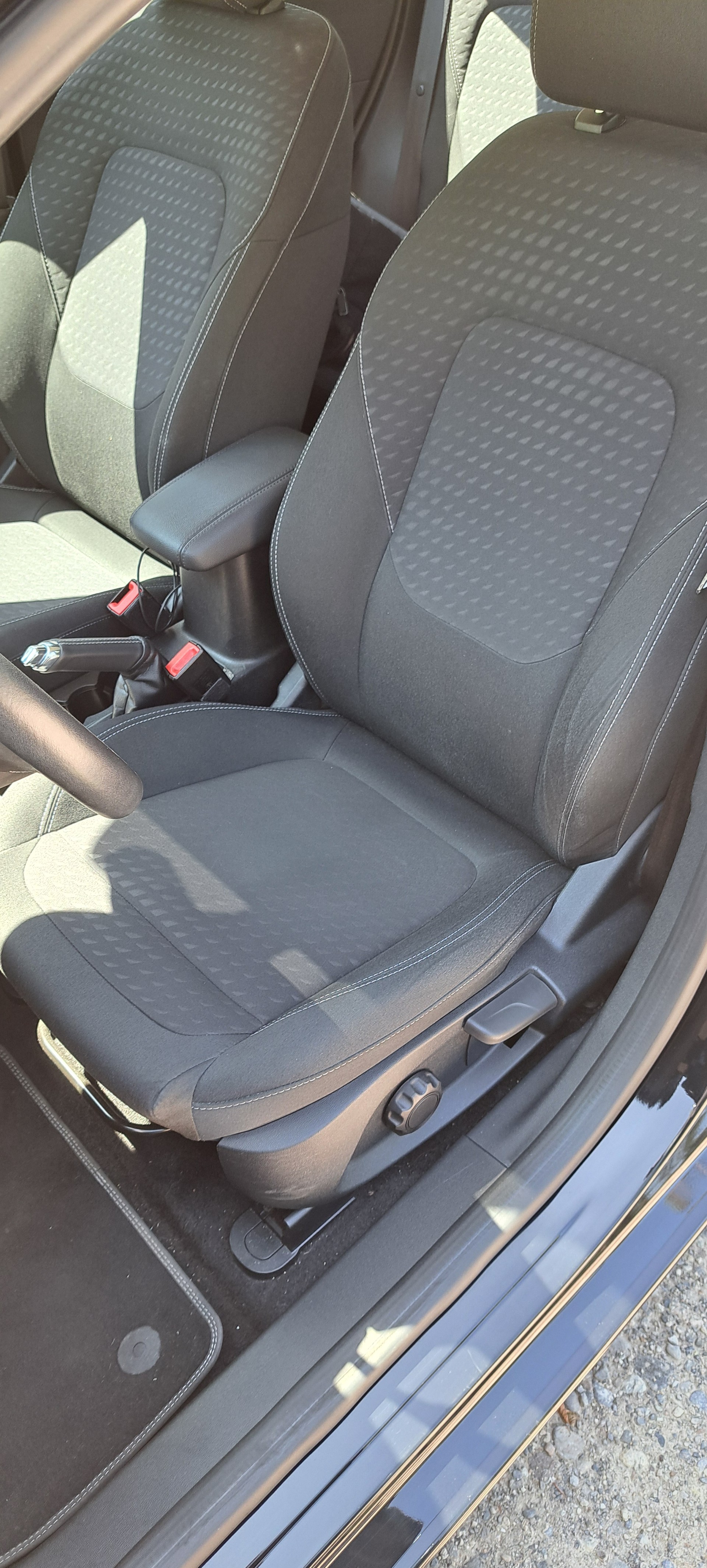 FORD 1.0 EcoB 125 Titanium-image-4