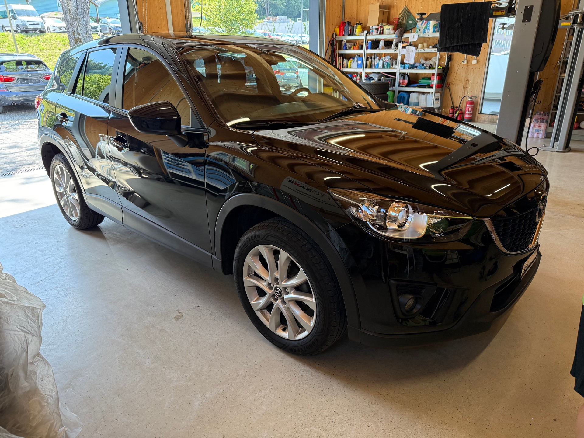 MAZDA CX-5 2.2 D HP Revolution AWD Automatic-image-2
