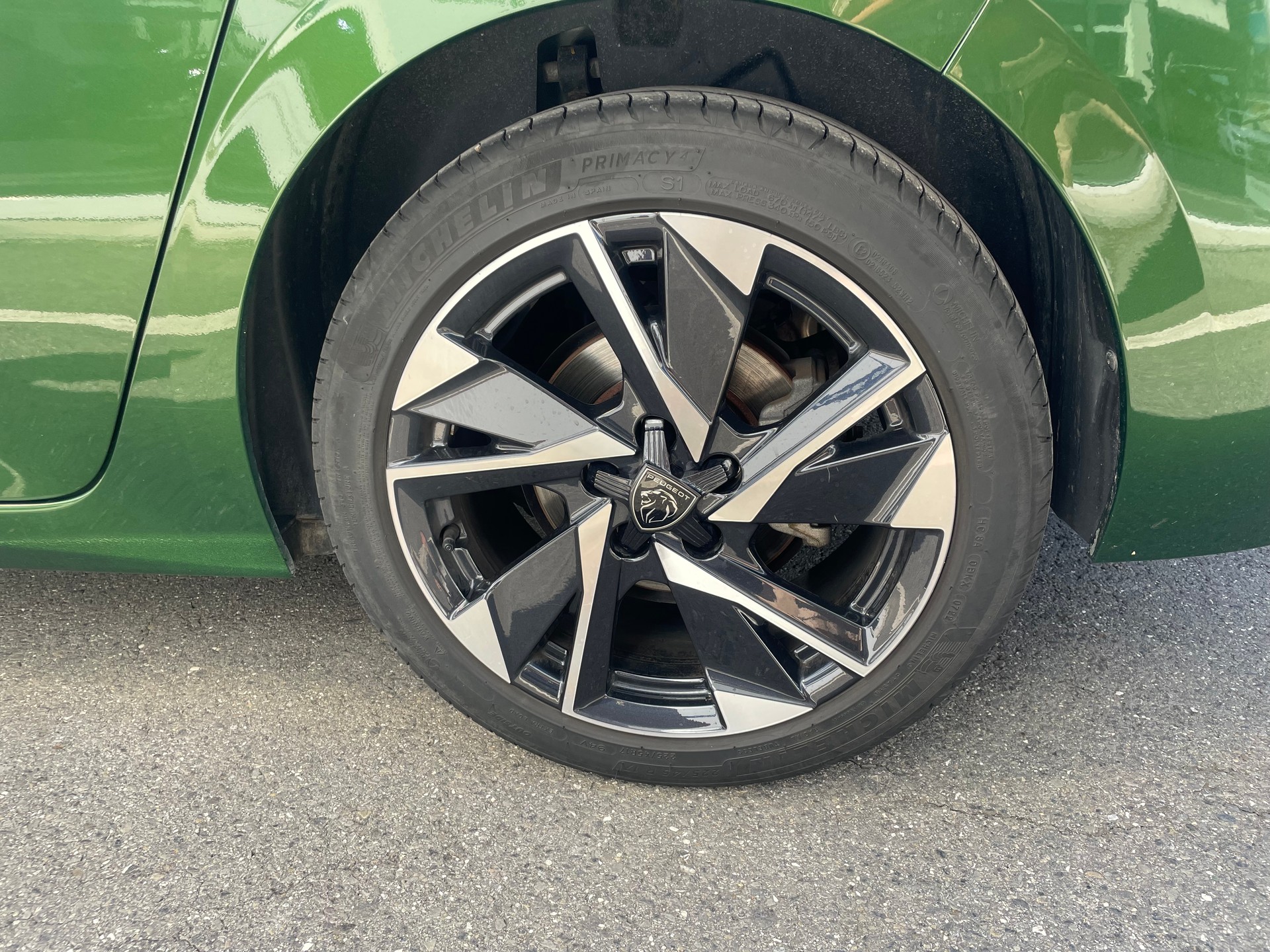 PEUGEOT 308 1.2 Pure Tech Allure Pack EAT8-image-14
