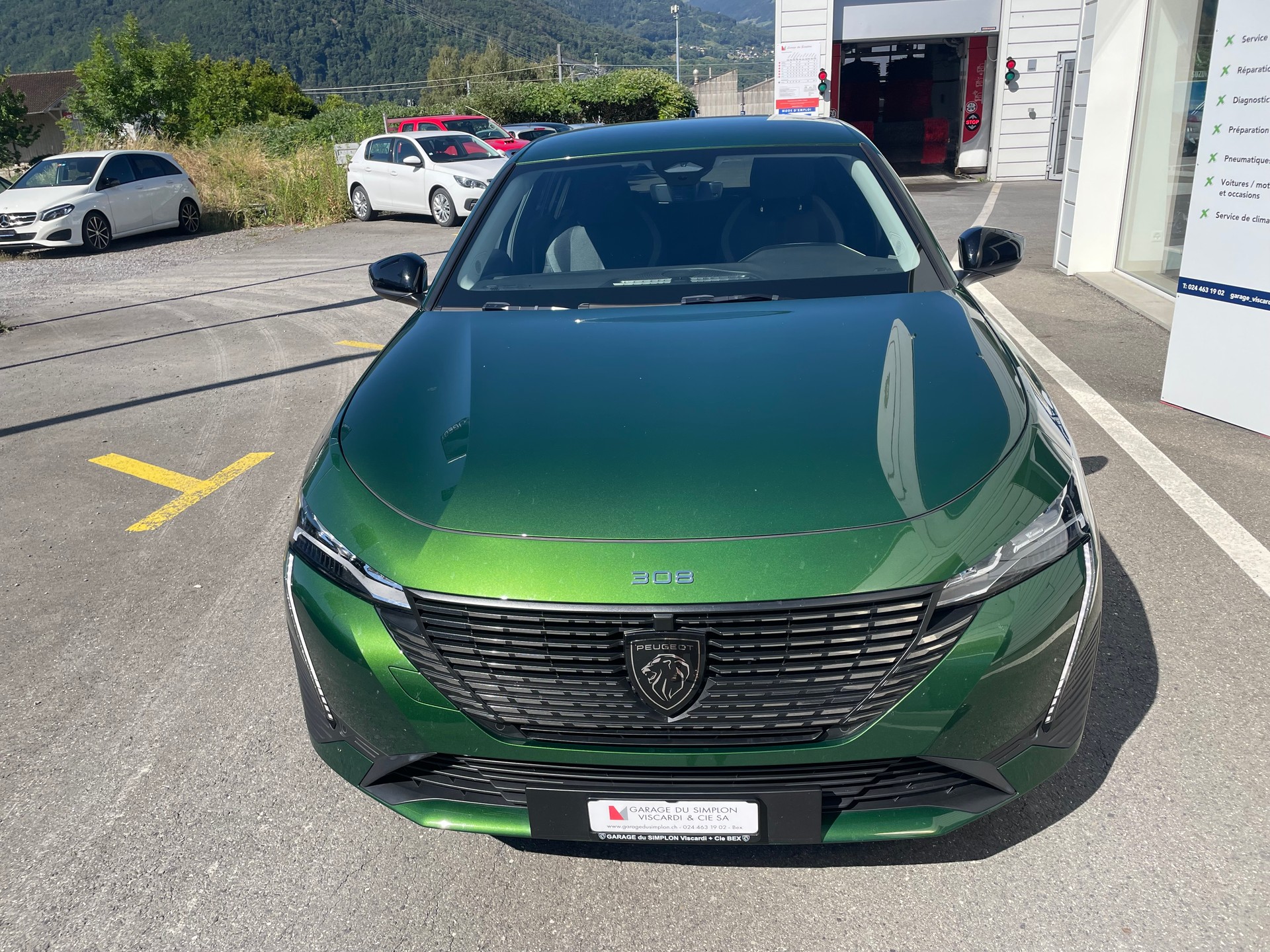 PEUGEOT 308 1.2 Pure Tech Allure Pack EAT8-image-1