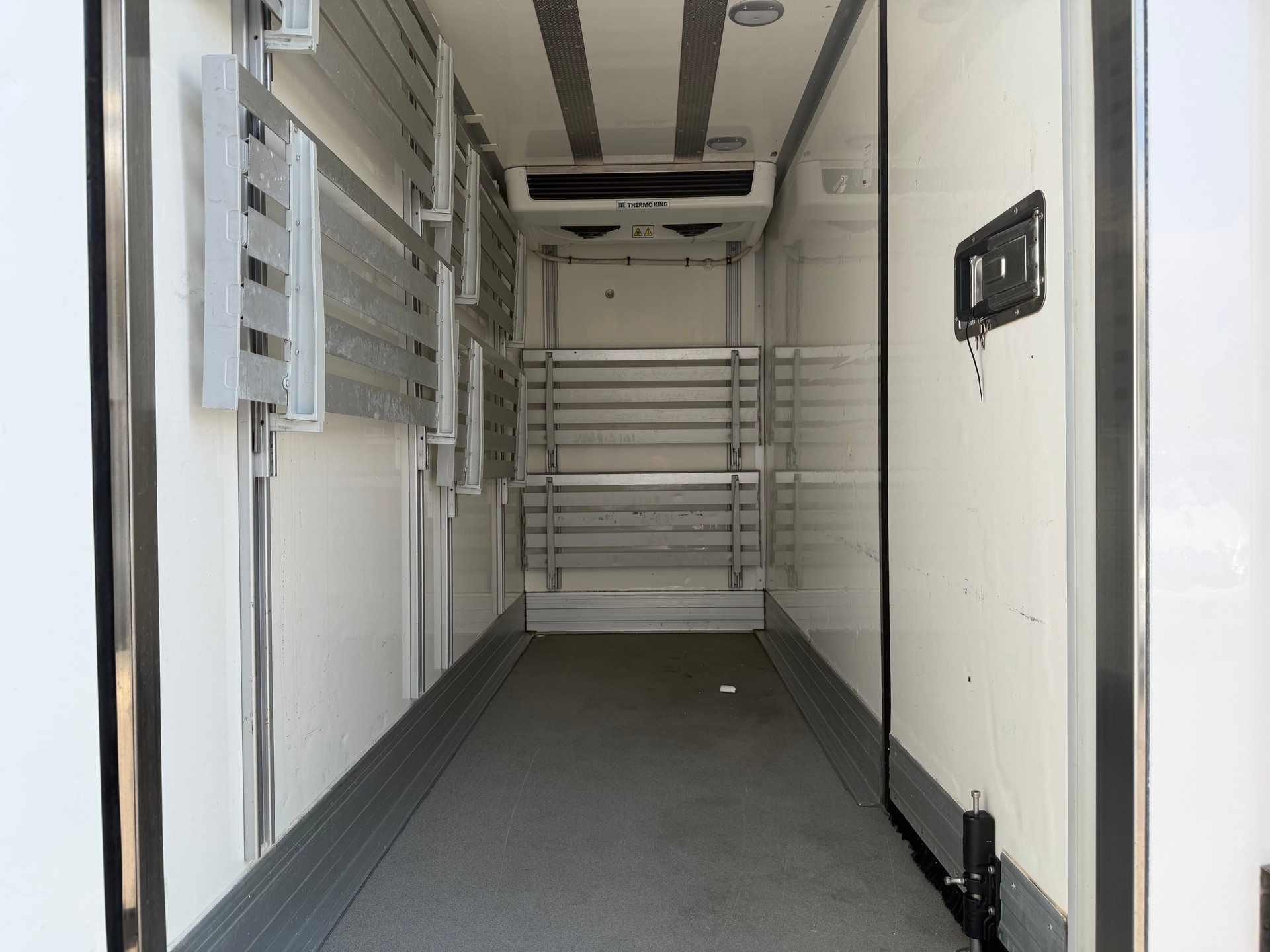 MERCEDES-BENZ Sprinter 317 CDI Kompakt 9G-TRONIC-image-17