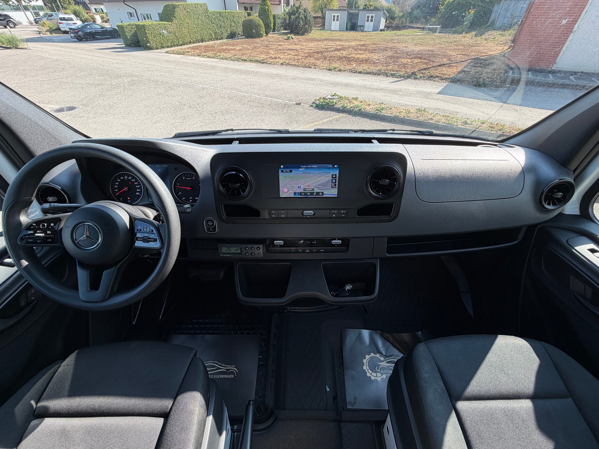 MERCEDES-BENZ Sprinter 317 CDI Kompakt 9G-TRONIC-image-12