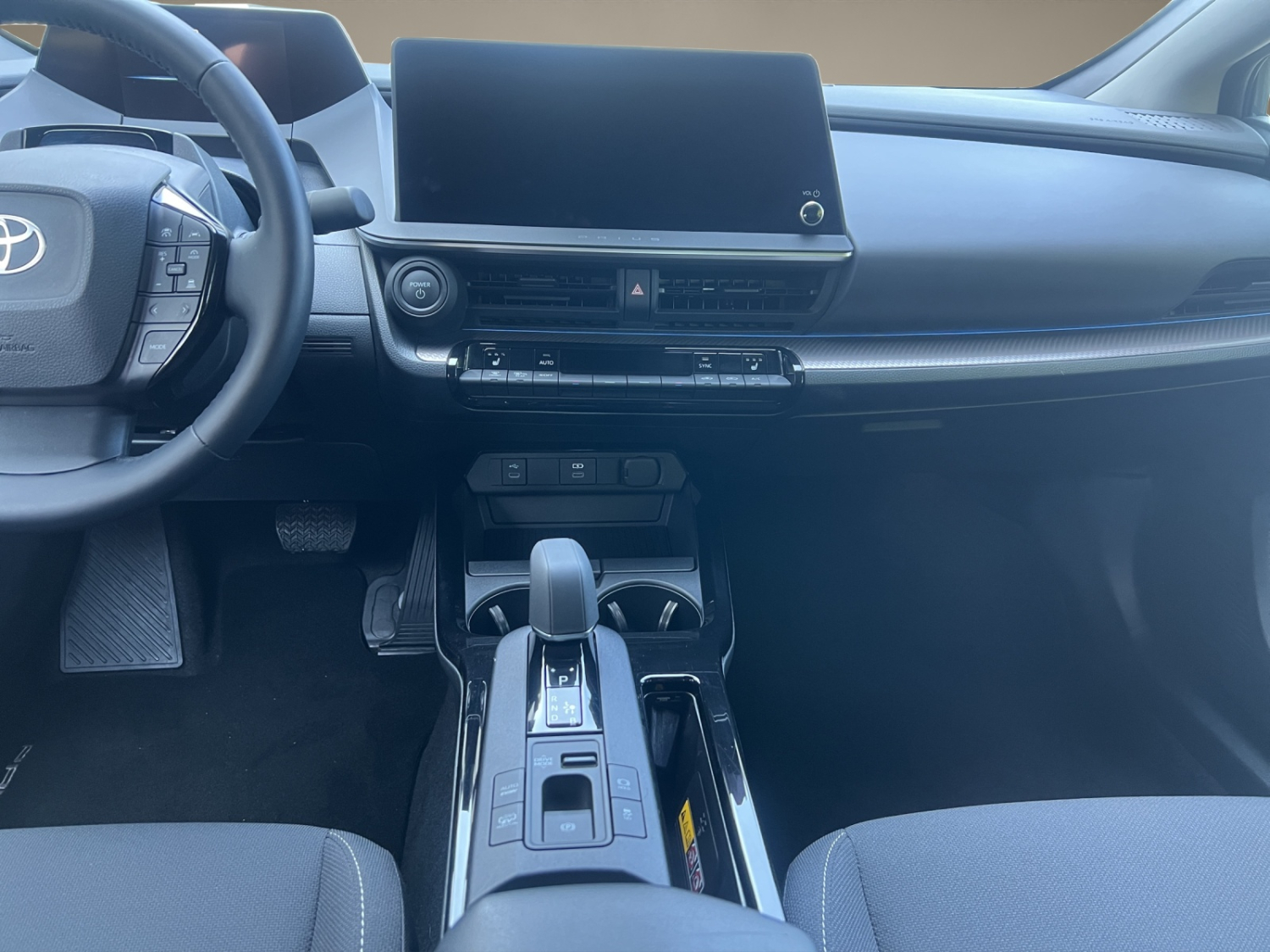 TOYOTA Prius 2.0 Plug-In-Hybrid Style-image-13