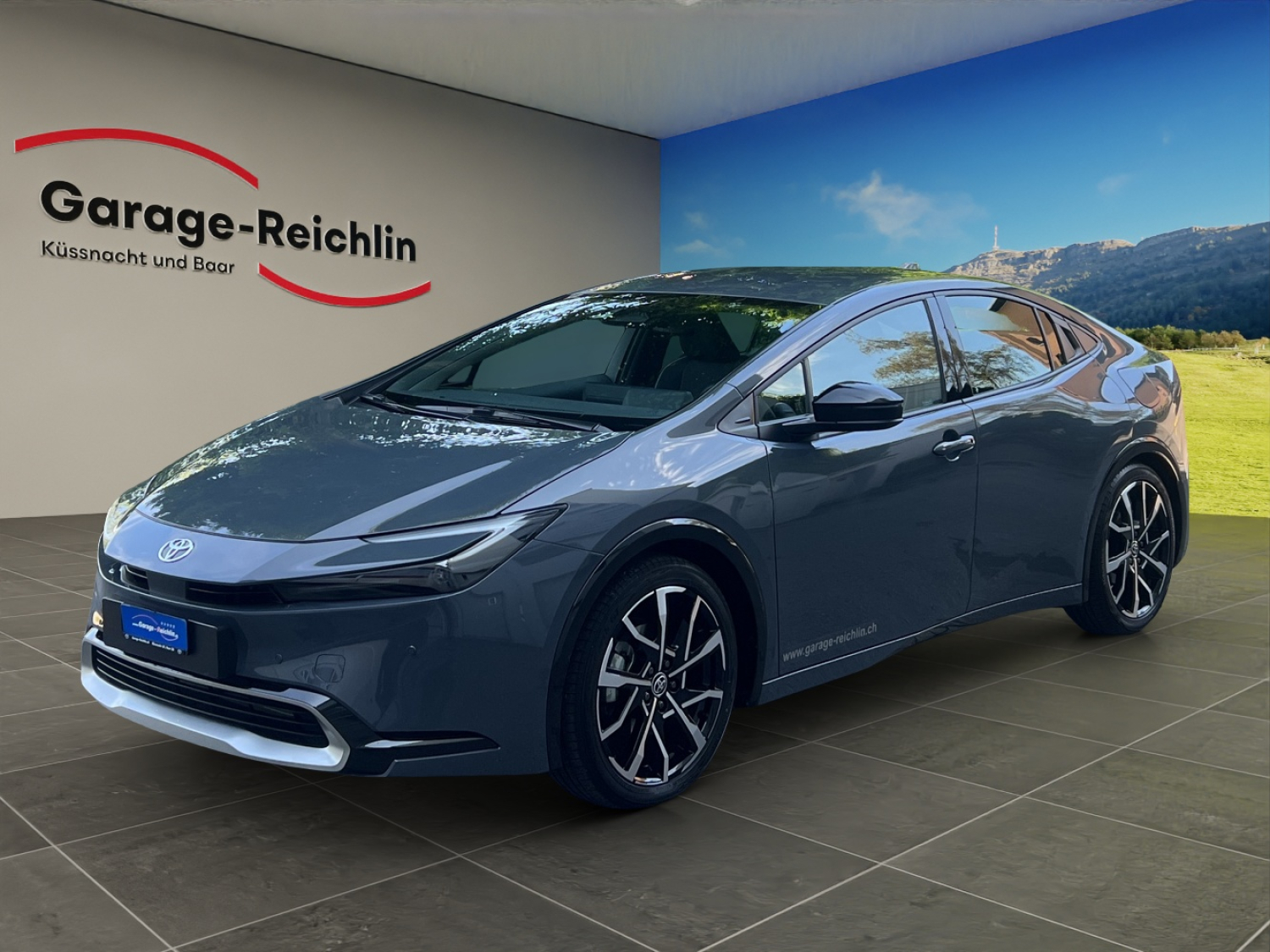 TOYOTA Prius 2.0 Plug-In-Hybrid Style-image-0