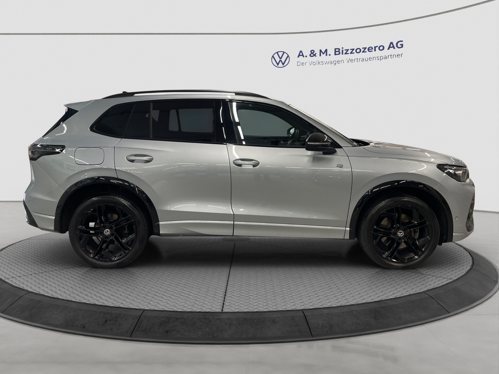 VW Tiguan 2.0 TDI SCR United 4Motion DSG-image-5