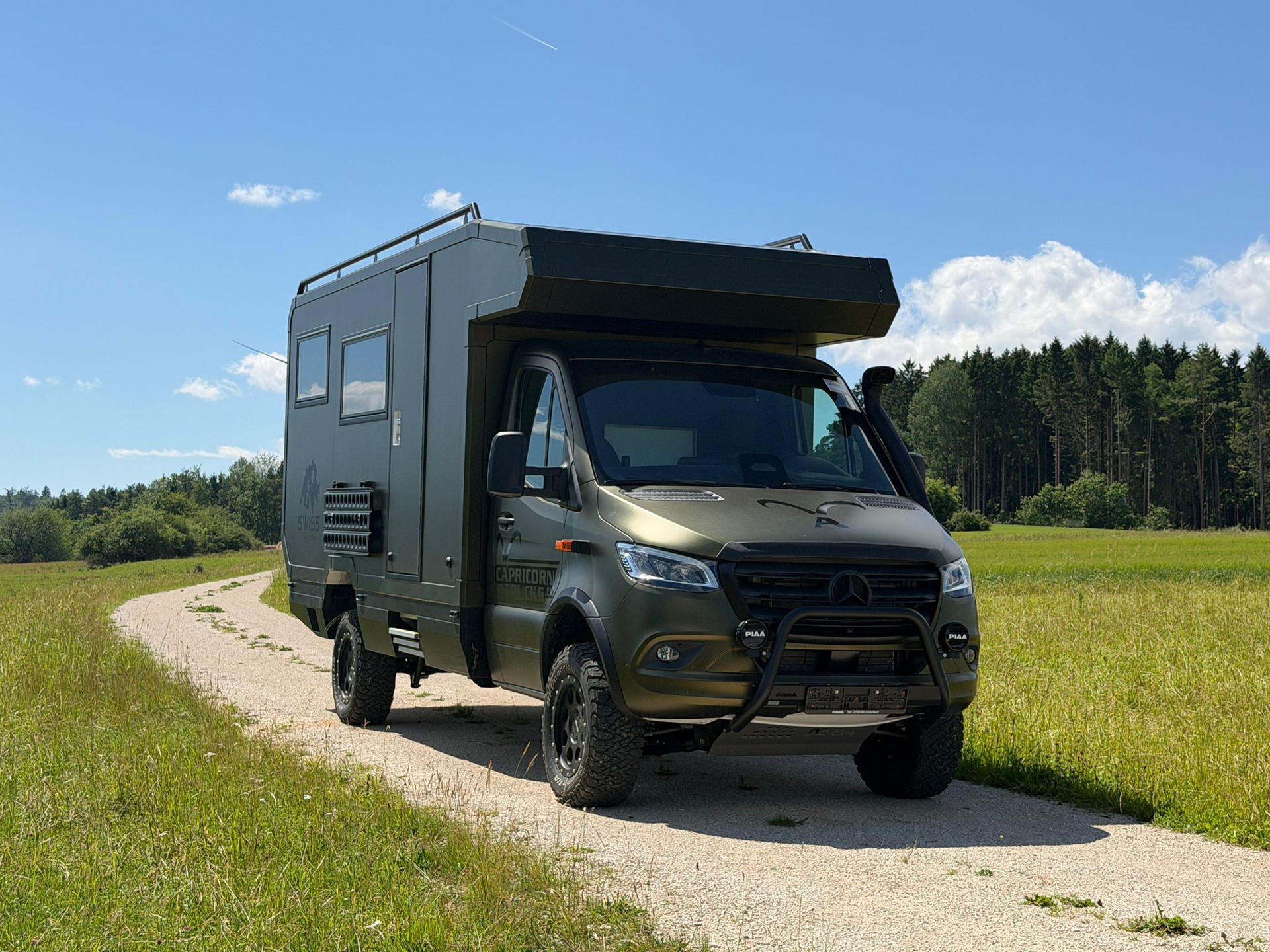 MERCEDES-BENZ Swiss Venture S-image-1