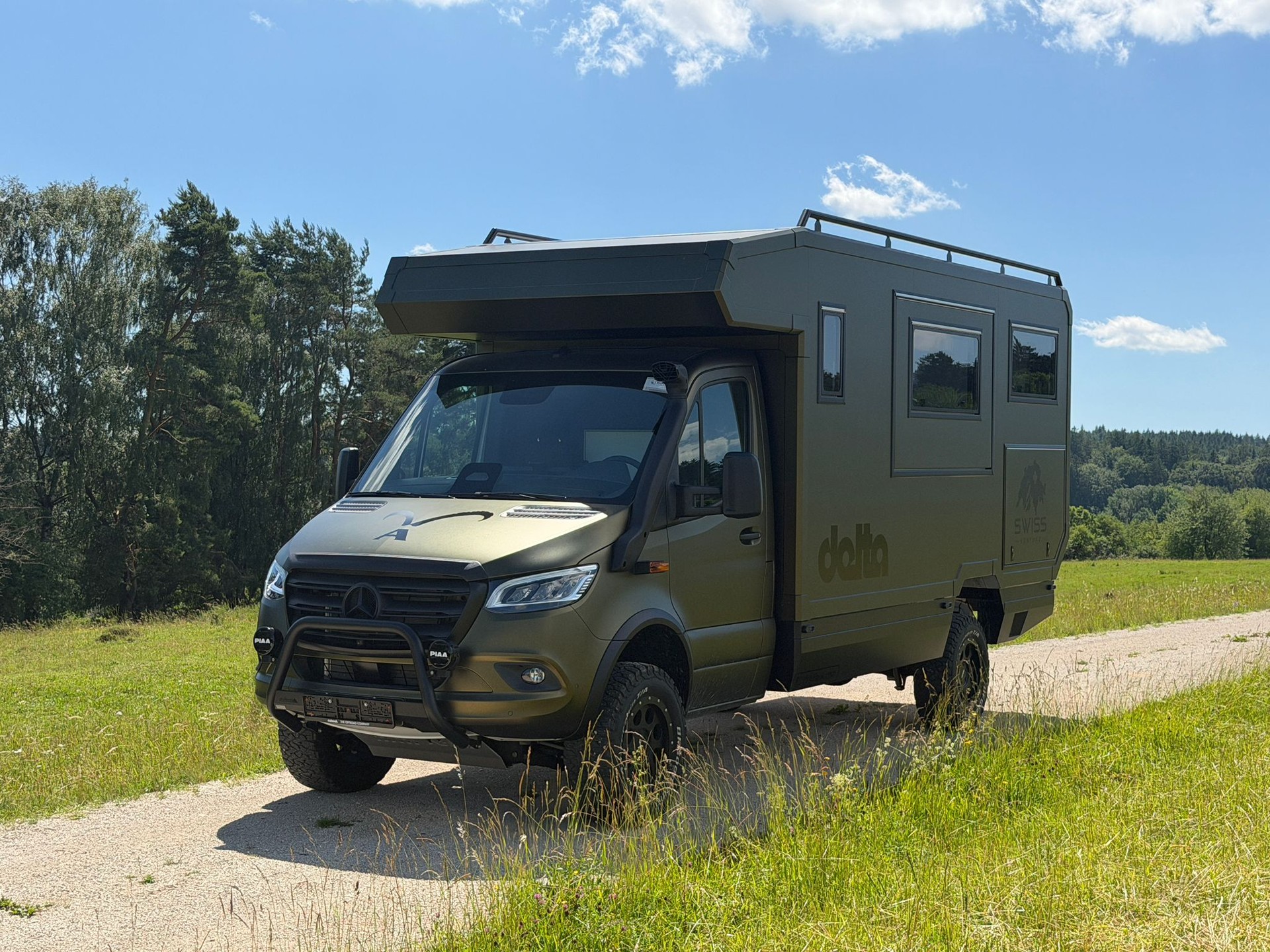 MERCEDES-BENZ Swiss Venture S-image-0
