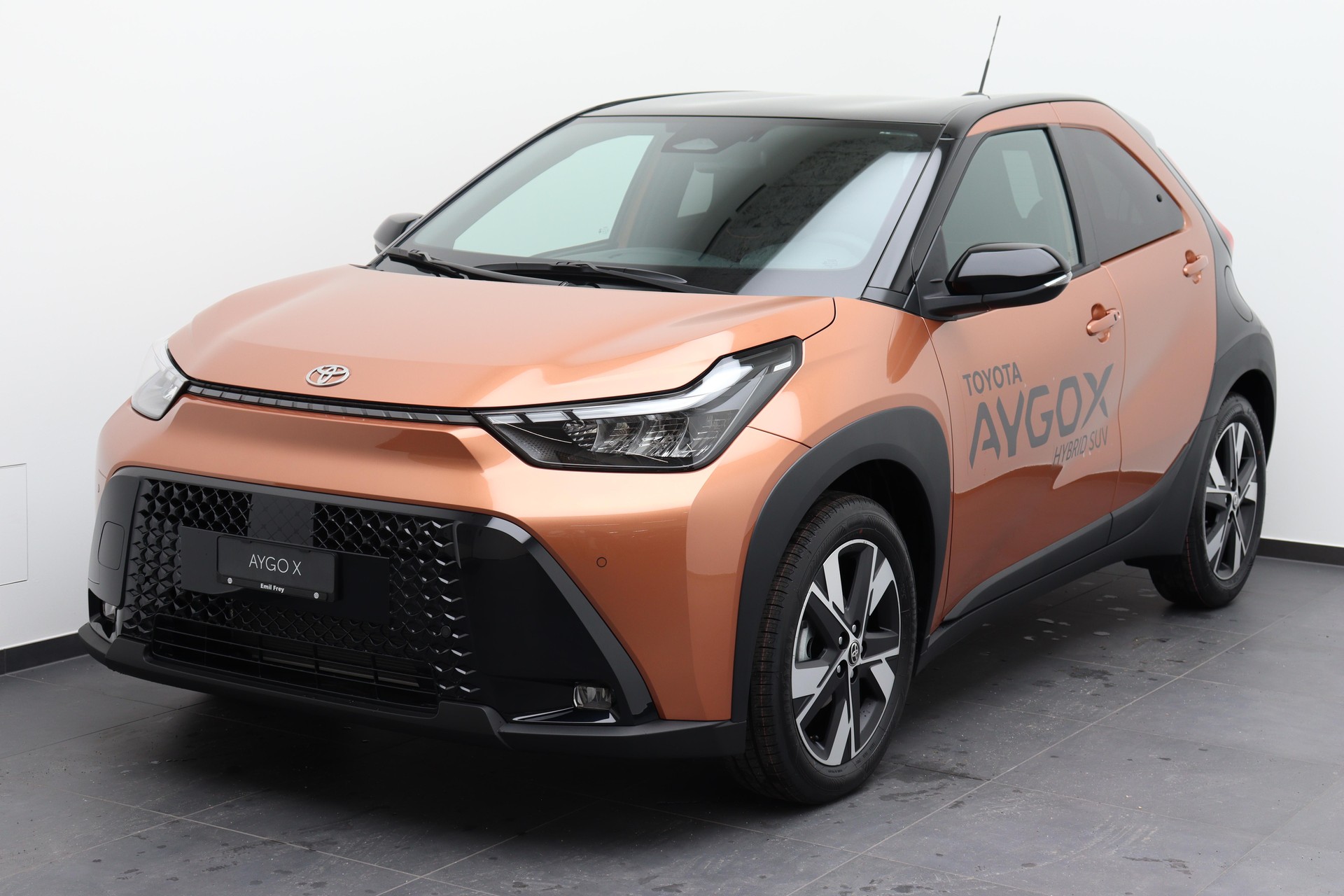 TOYOTA Aygo X 1.5 VVT-i HSD Trend-image-0