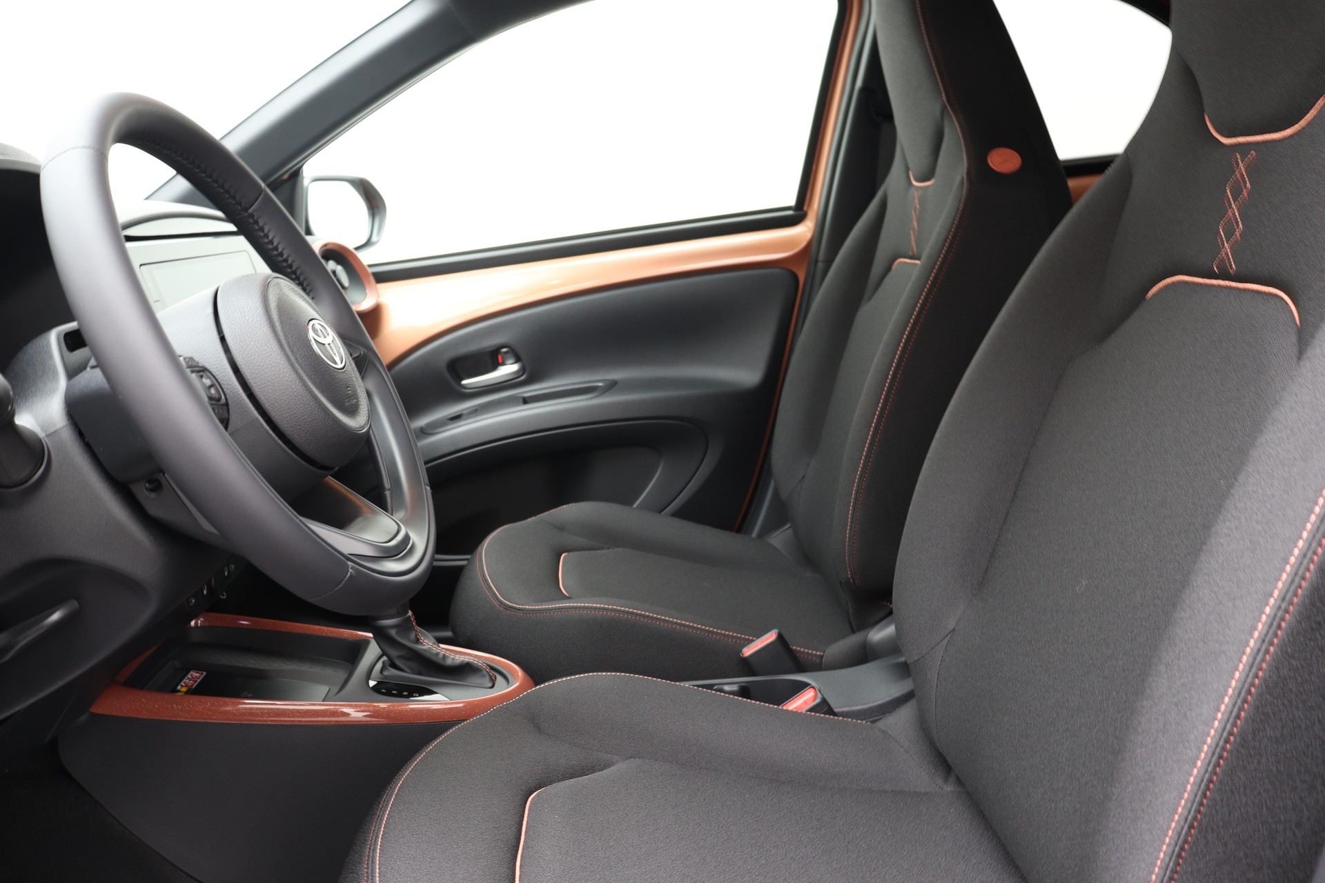 TOYOTA Aygo X 1.5 VVT-i HSD Trend-image-6