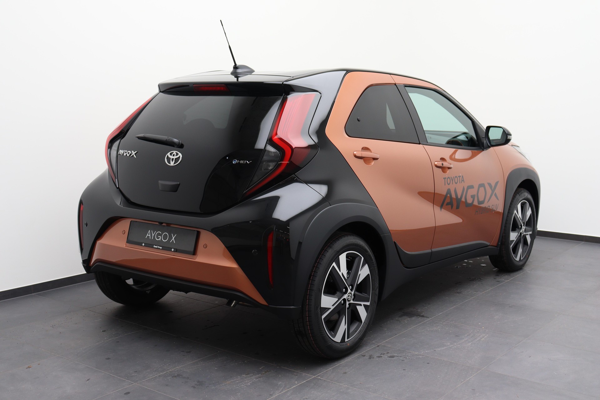 TOYOTA Aygo X 1.5 VVT-i HSD Trend-image-3