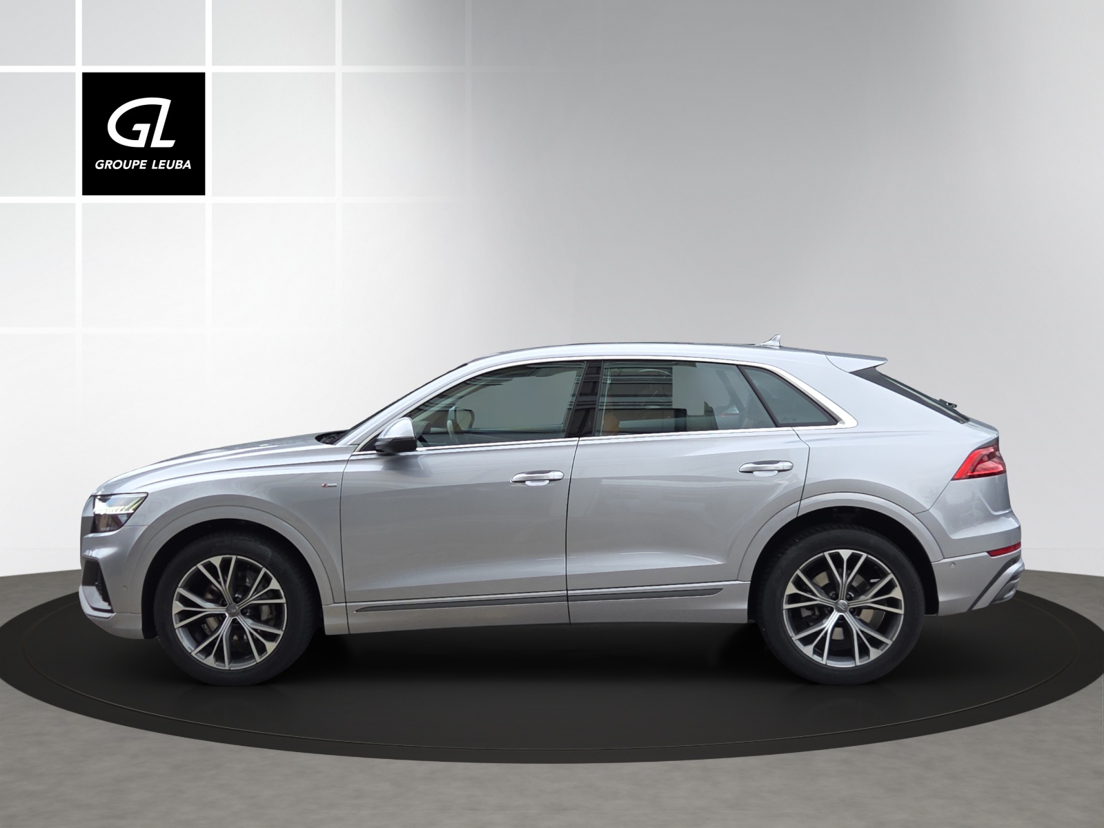 AUDI Q8 55 TFSI quattro tiptronic-image-2