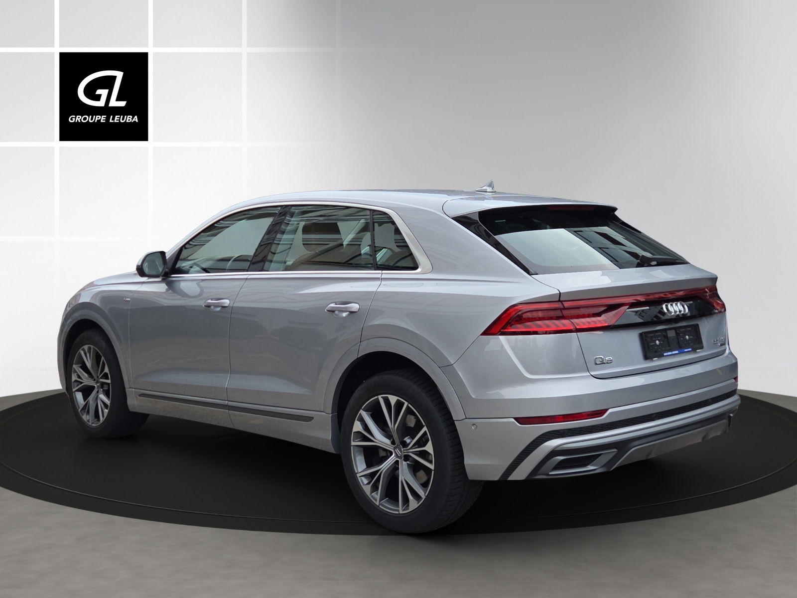 AUDI Q8 55 TFSI quattro tiptronic-image-4