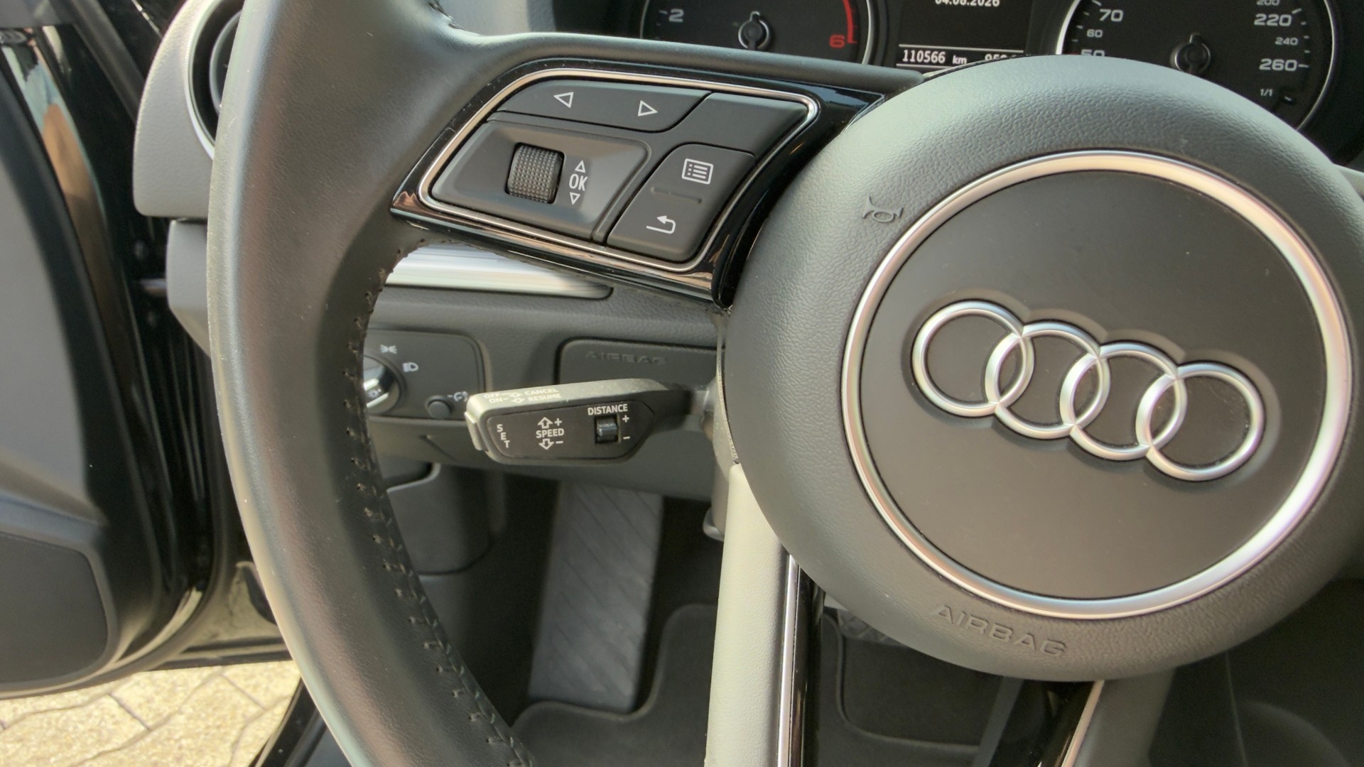 AUDI A3 Sportback 2.0 TDI Sport S-tronic quattro-image-10