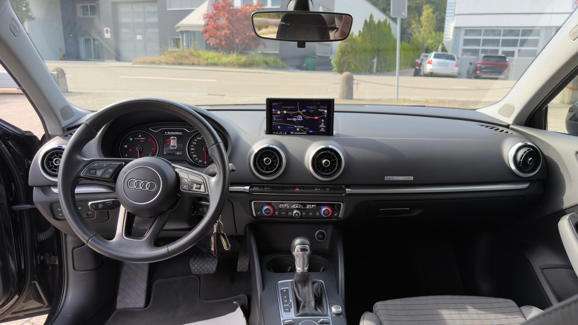 AUDI A3 Sportback 2.0 TDI Sport S-tronic quattro-image-14