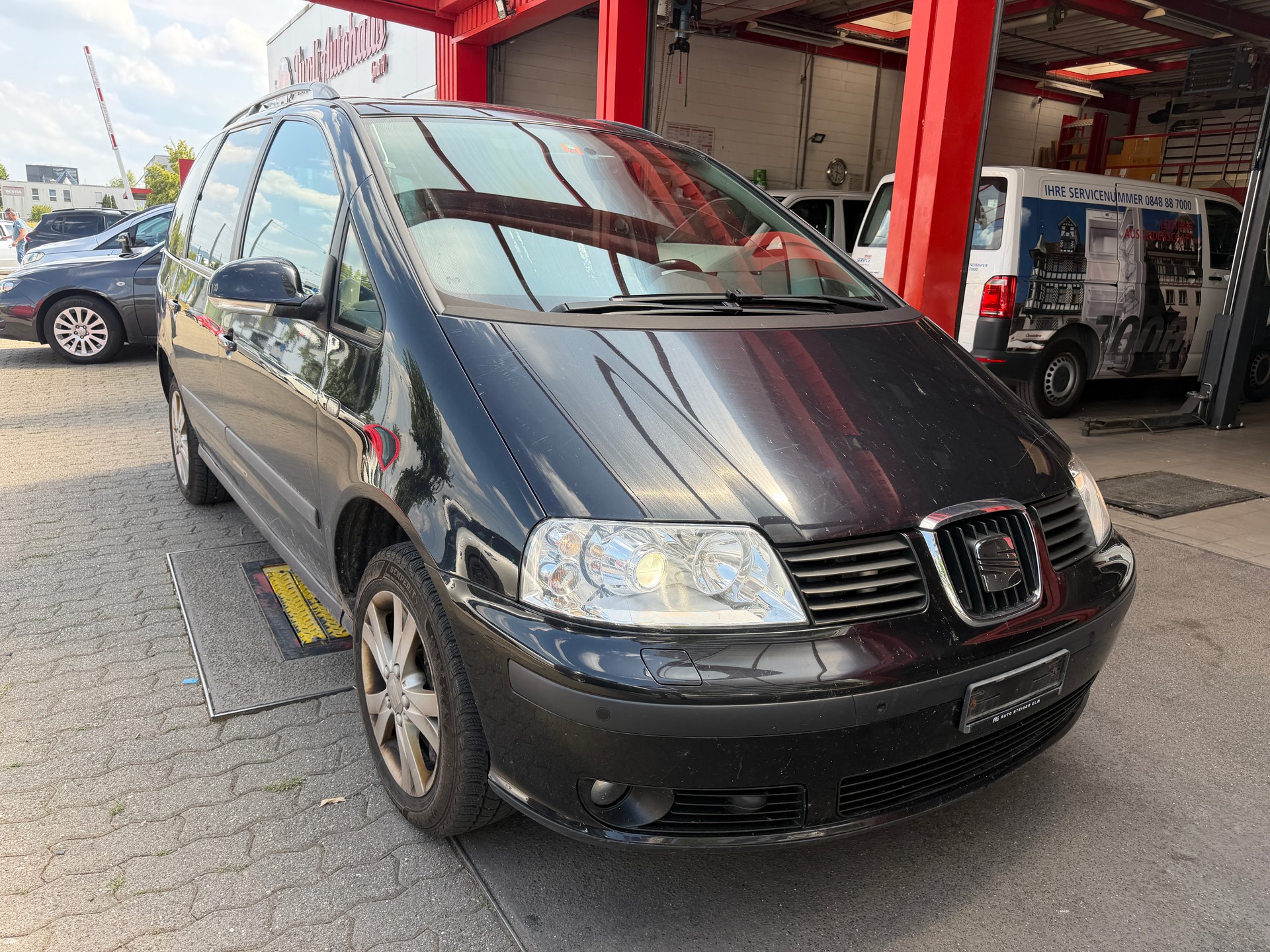SEAT Alhambra 1.9 TDI Sport 4x4-image-1