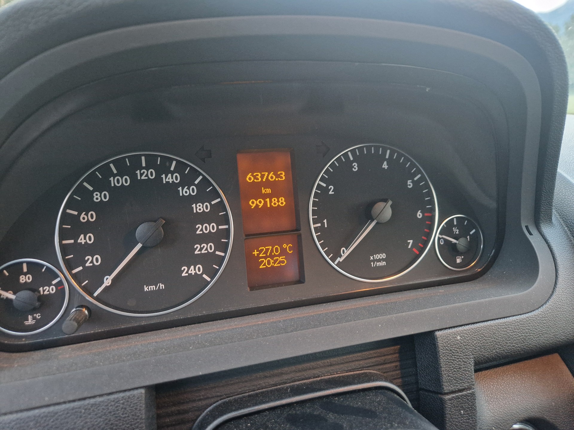 MERCEDES-BENZ A 160 (150) Elégance Autotronic-image-9