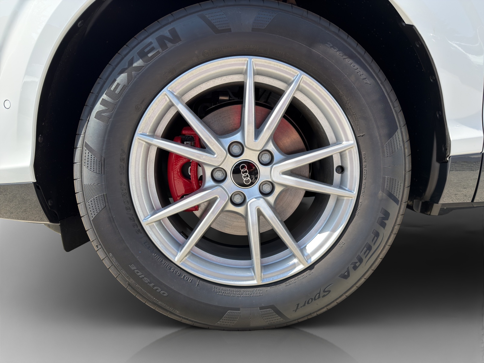 AUDI Q3 SUV 110 kW TFSI S tronic-image-13