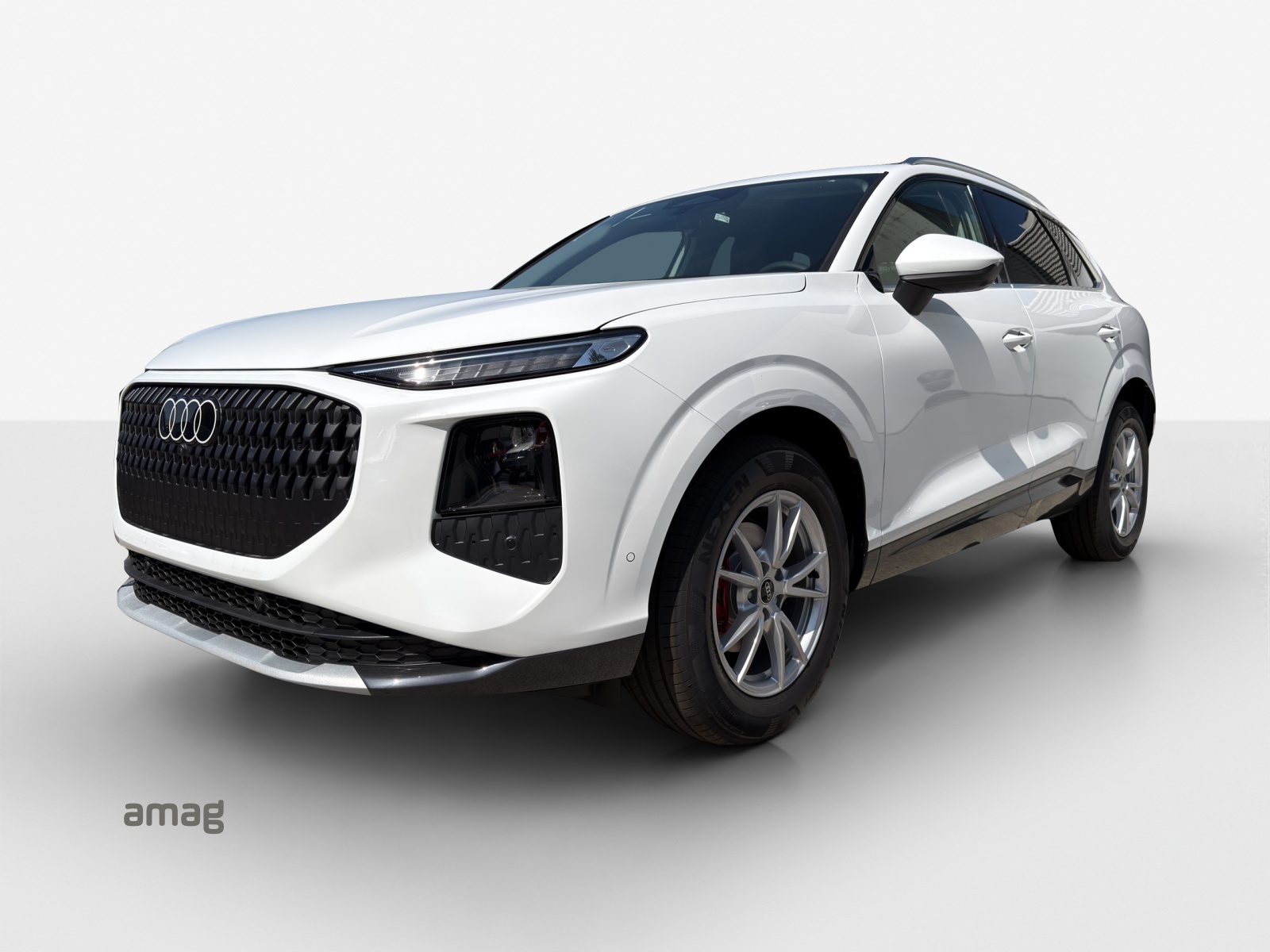AUDI Q3 SUV 110 kW TFSI S tronic-image-0