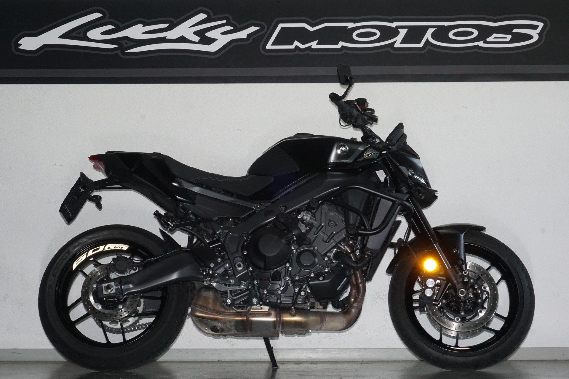 YAMAHA MT-09 Y-AMT-image-1