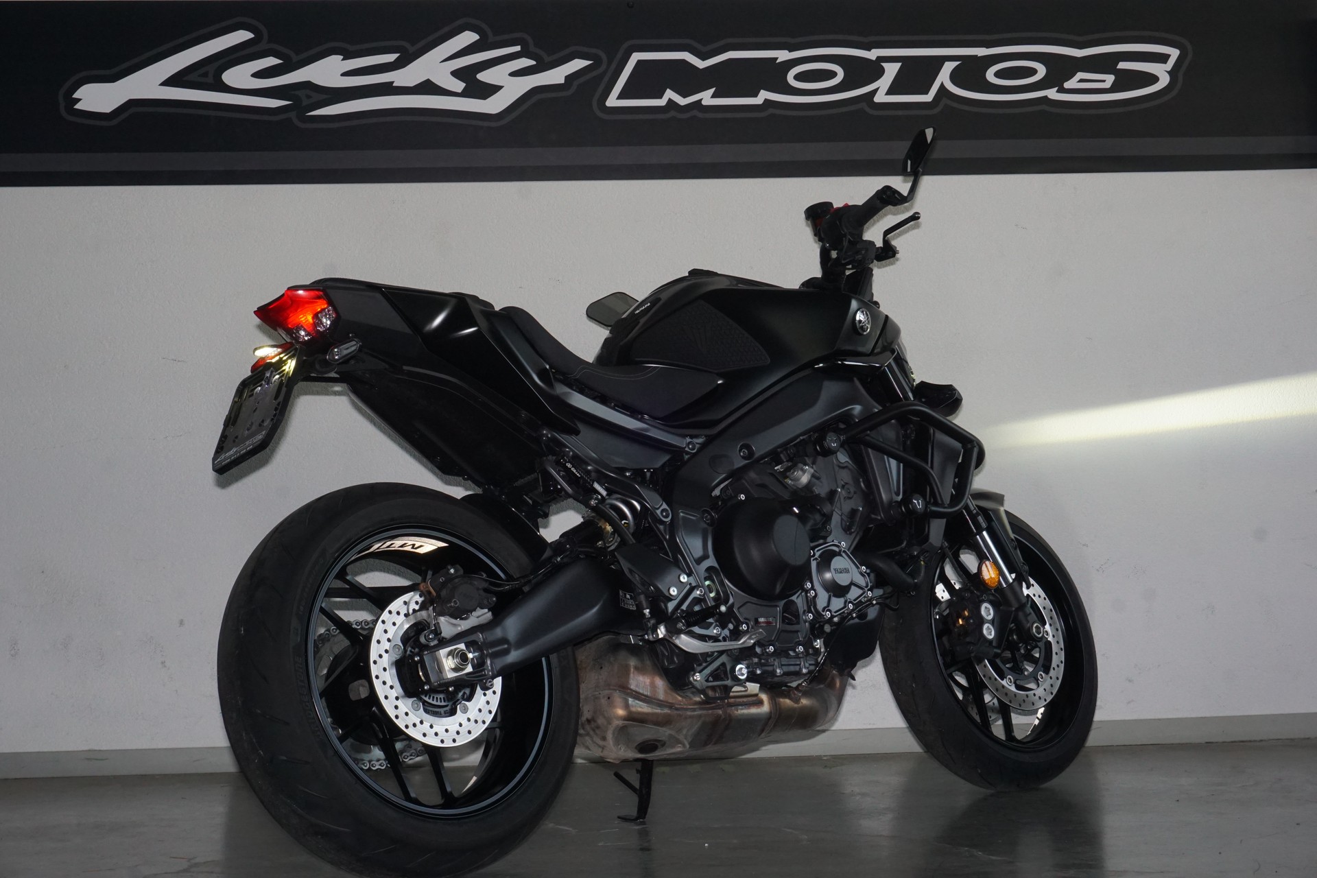 YAMAHA MT-09 Y-AMT-image-2